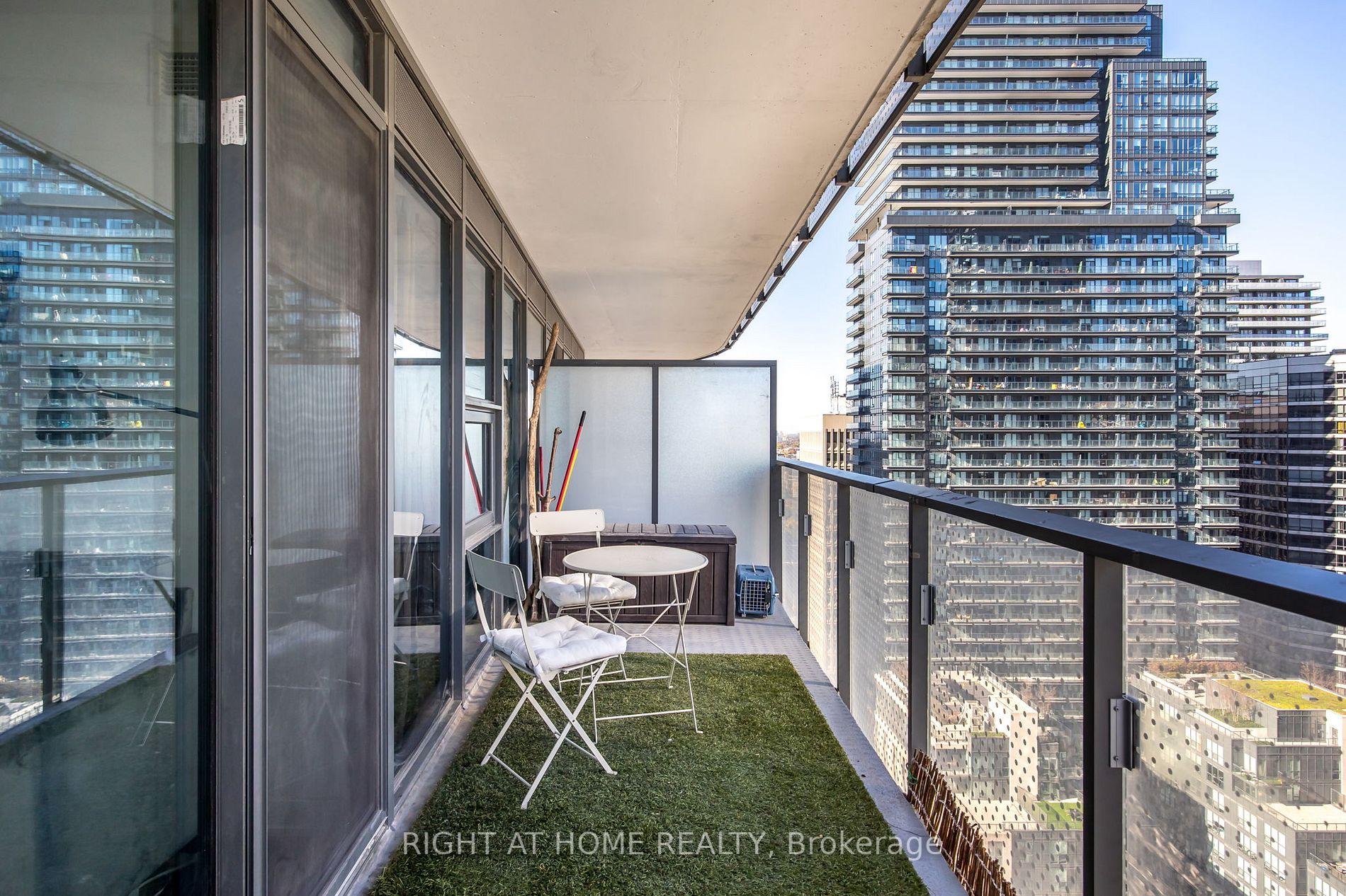 11 Wellesley St W, #1909