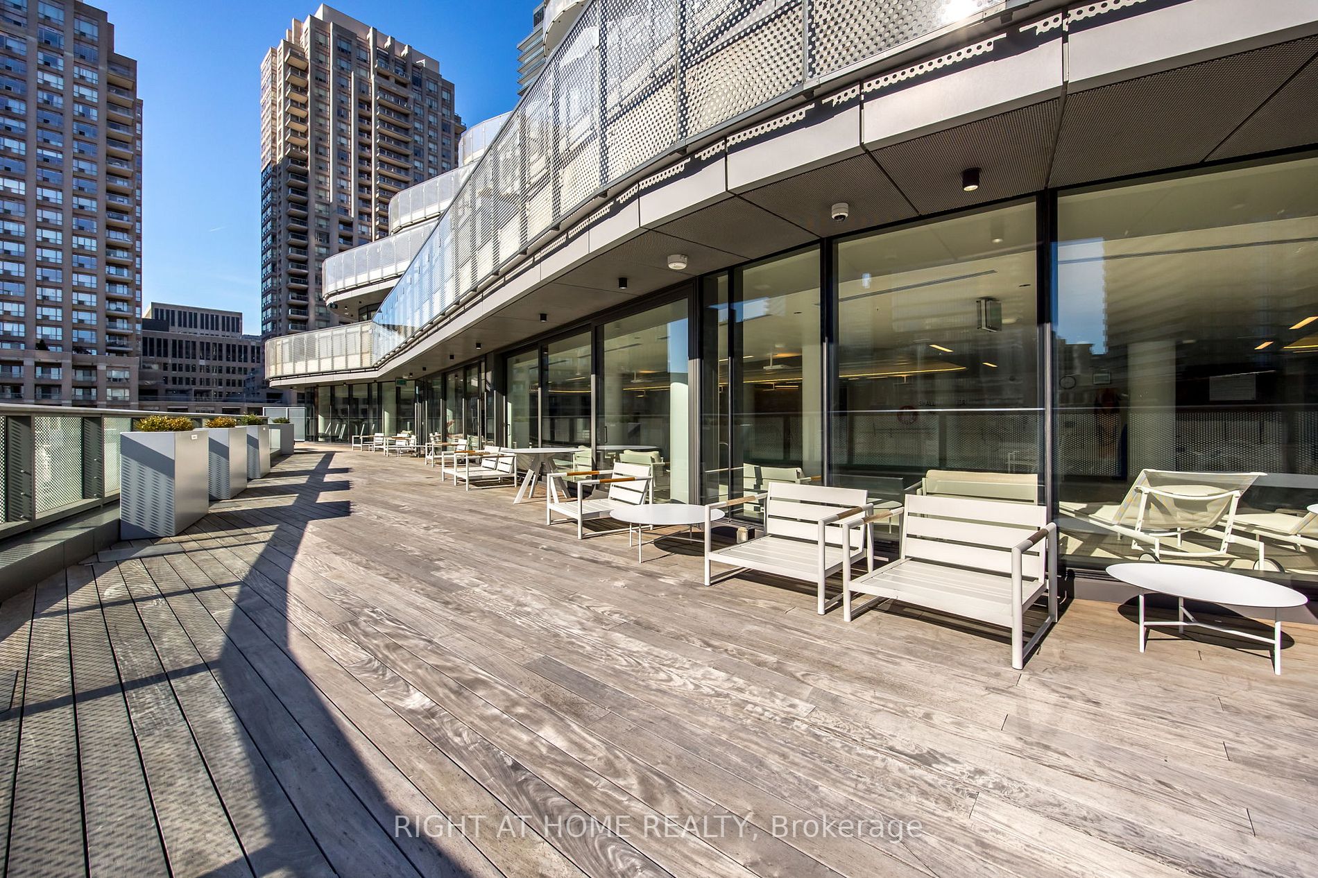 11 Wellesley St W, #1909