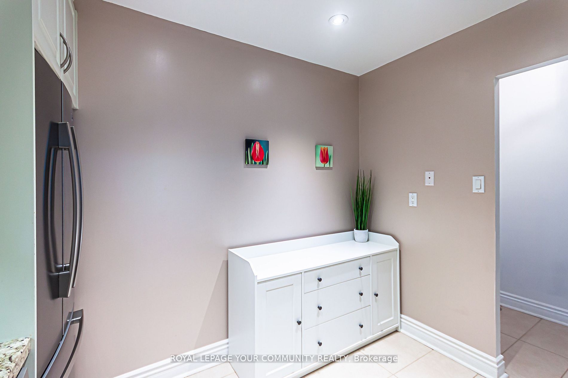 1555 Finch Ave E, #101