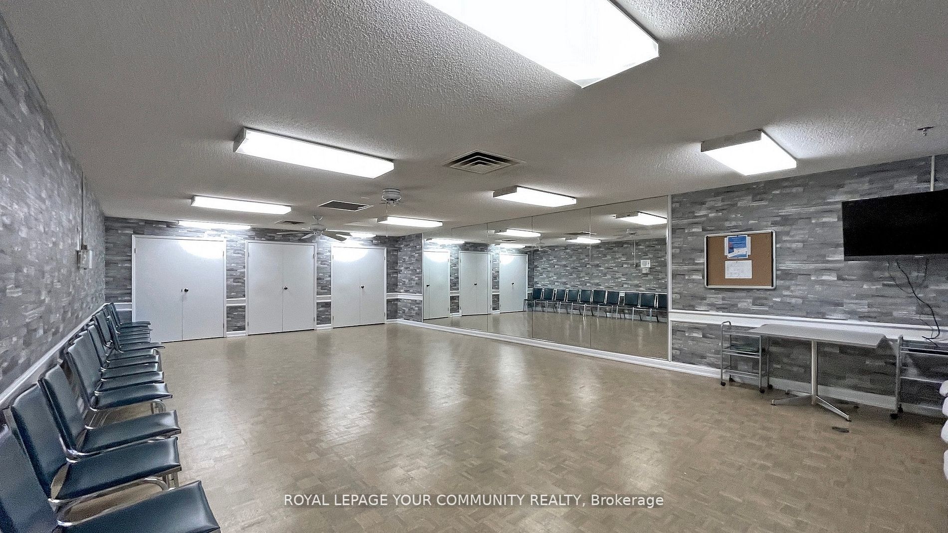 1555 Finch Ave E, #101