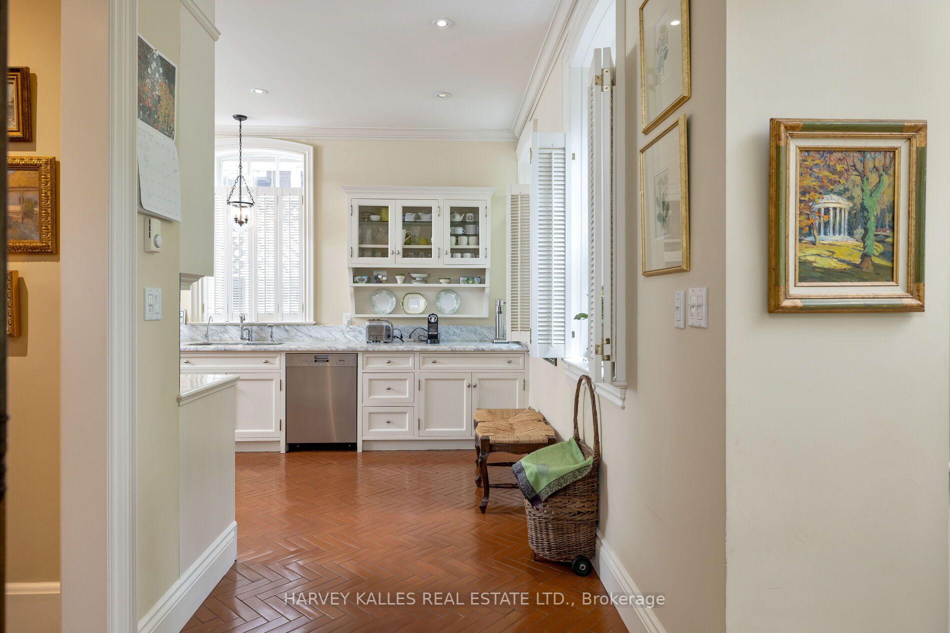 77 Forest Hill Rd