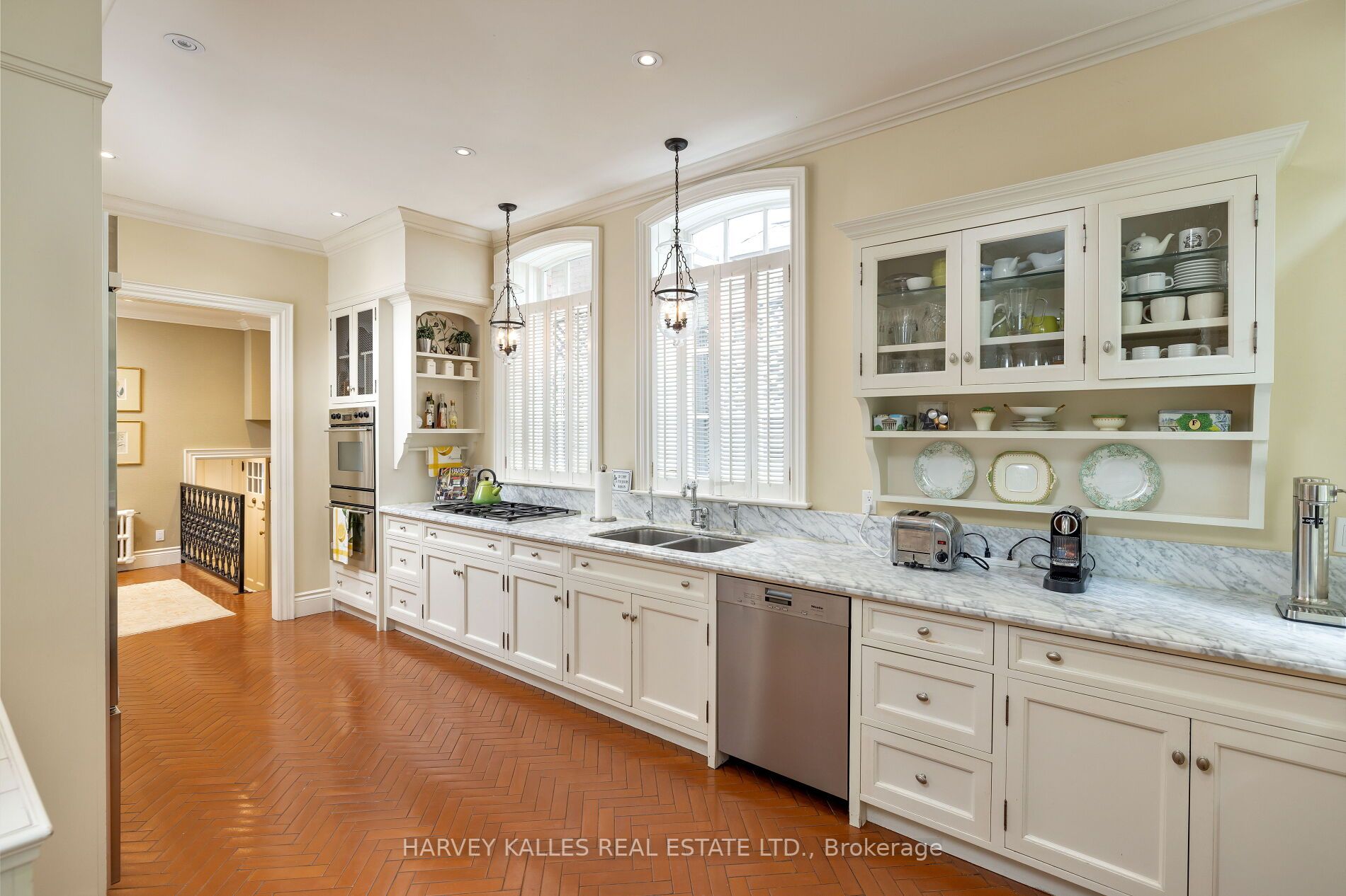 77 Forest Hill Rd