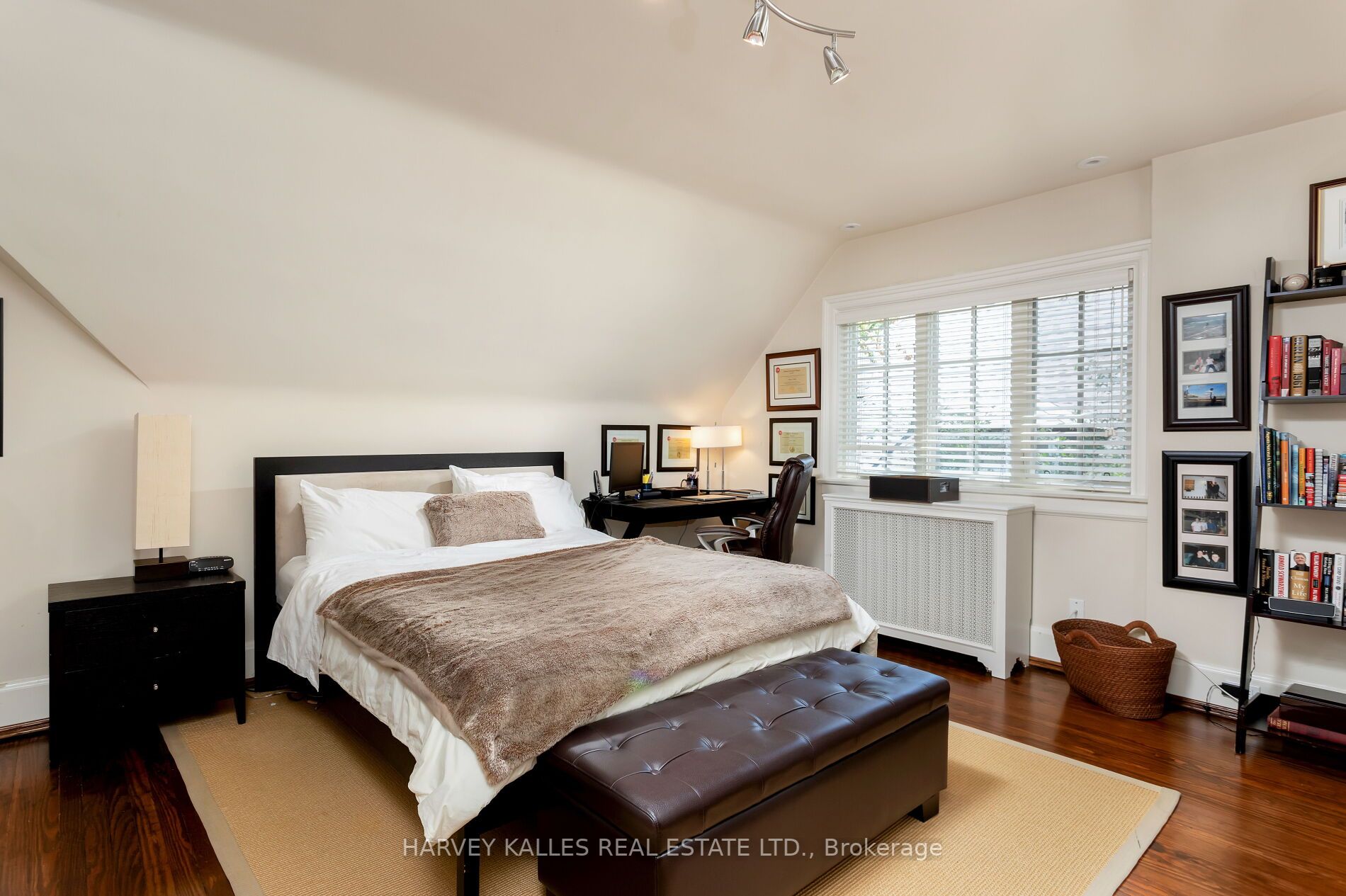 77 Forest Hill Rd