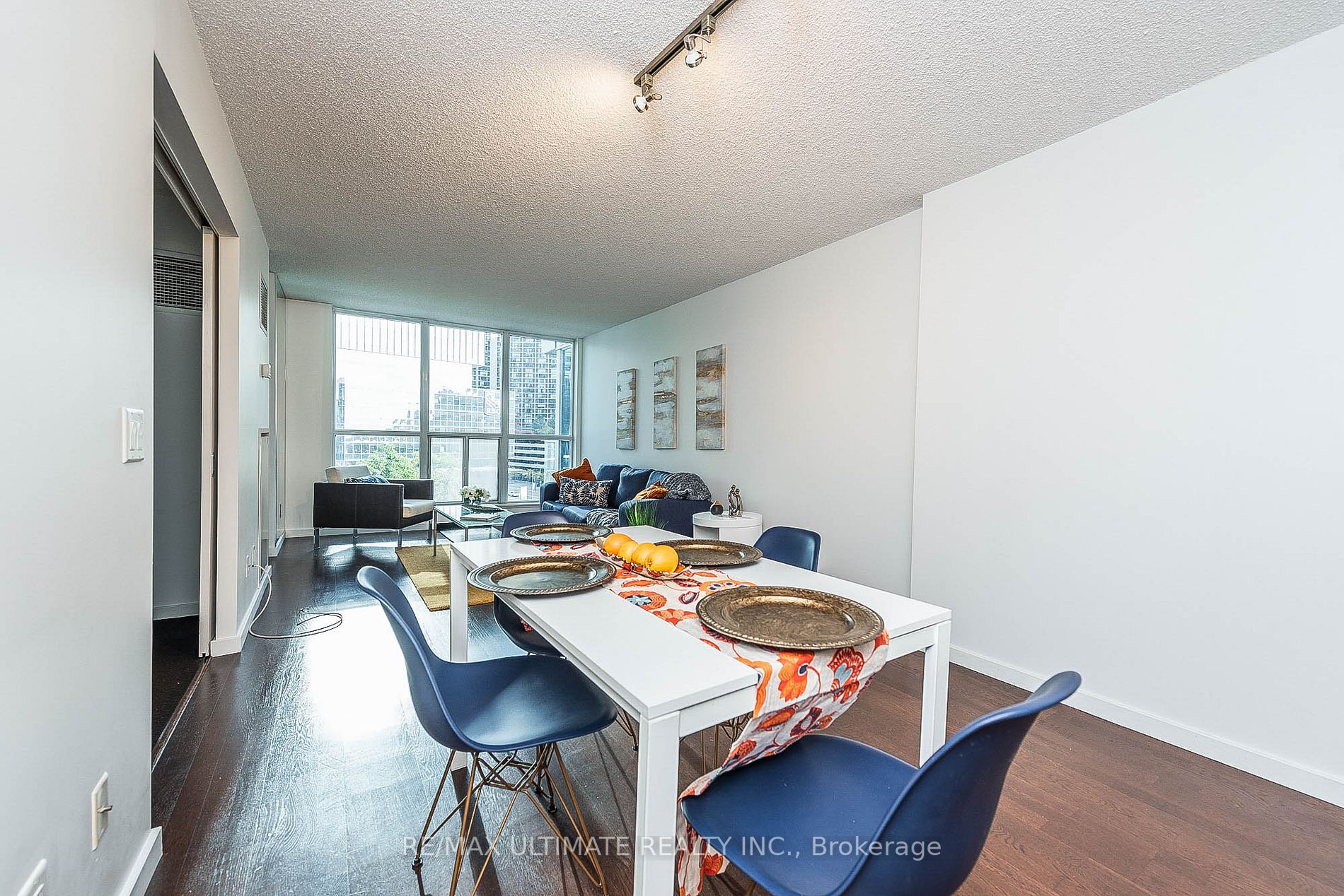 8 York St, #603