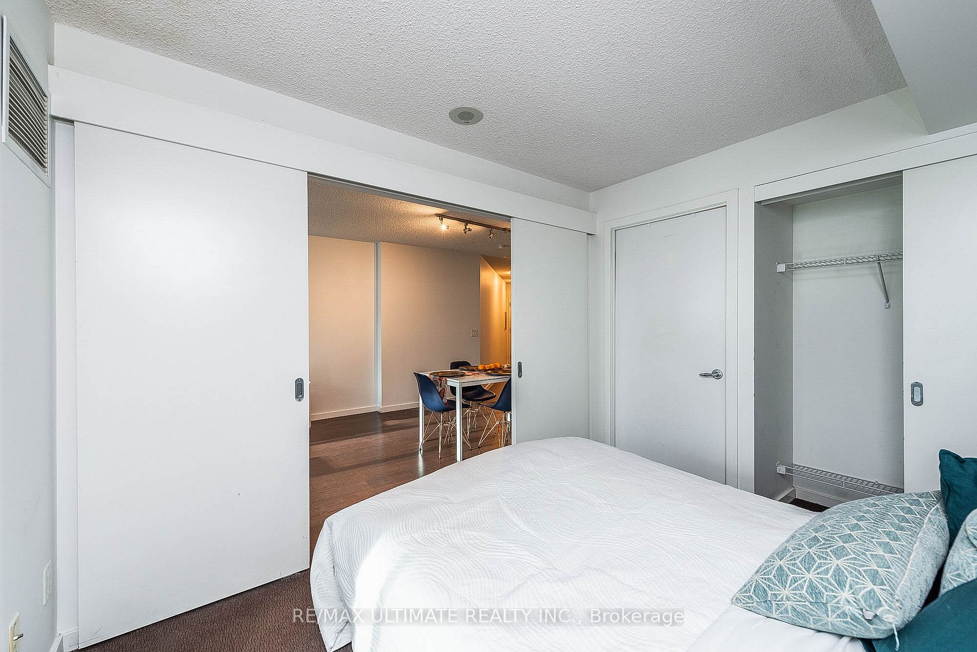 8 York St, #603