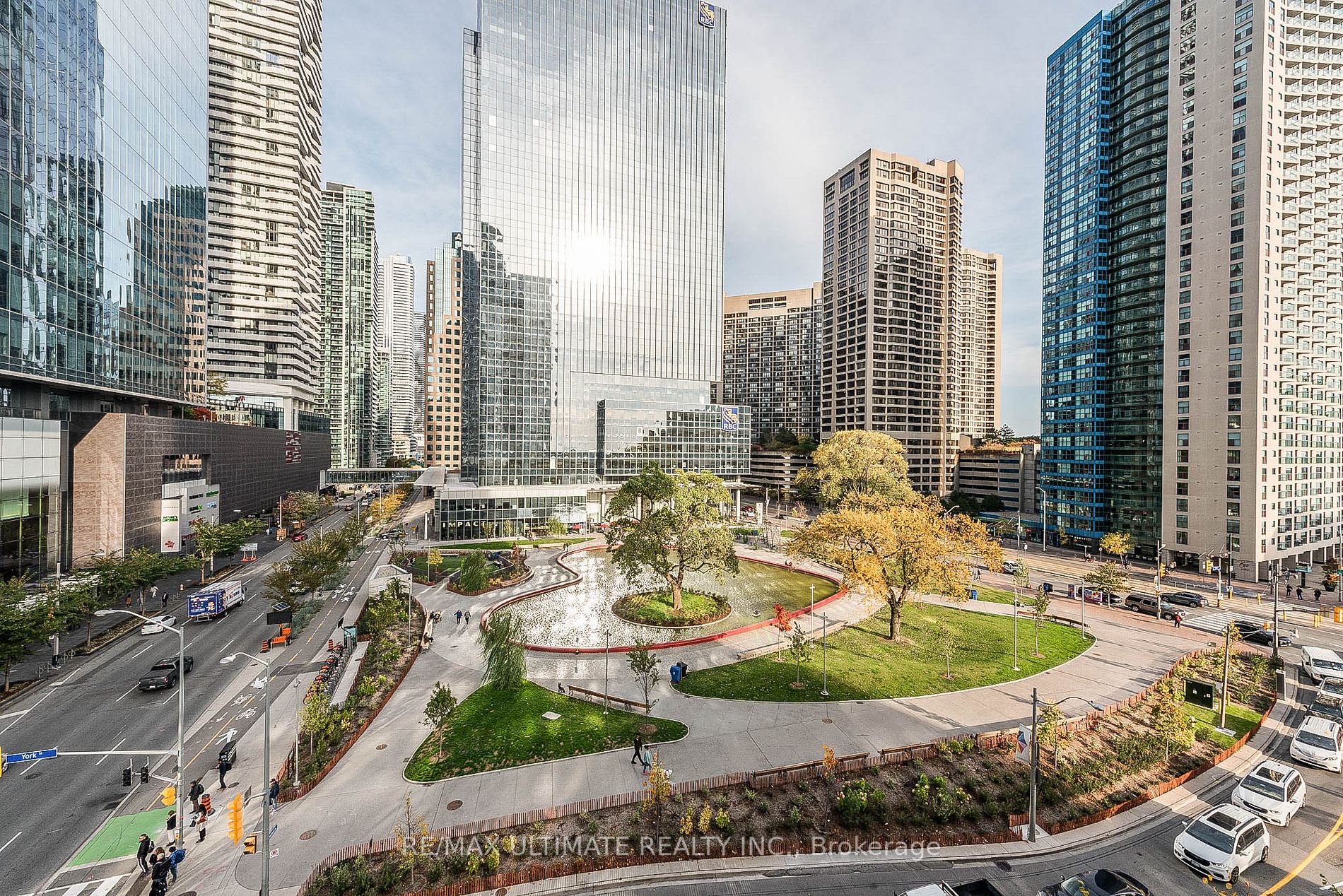 8 York St, #603