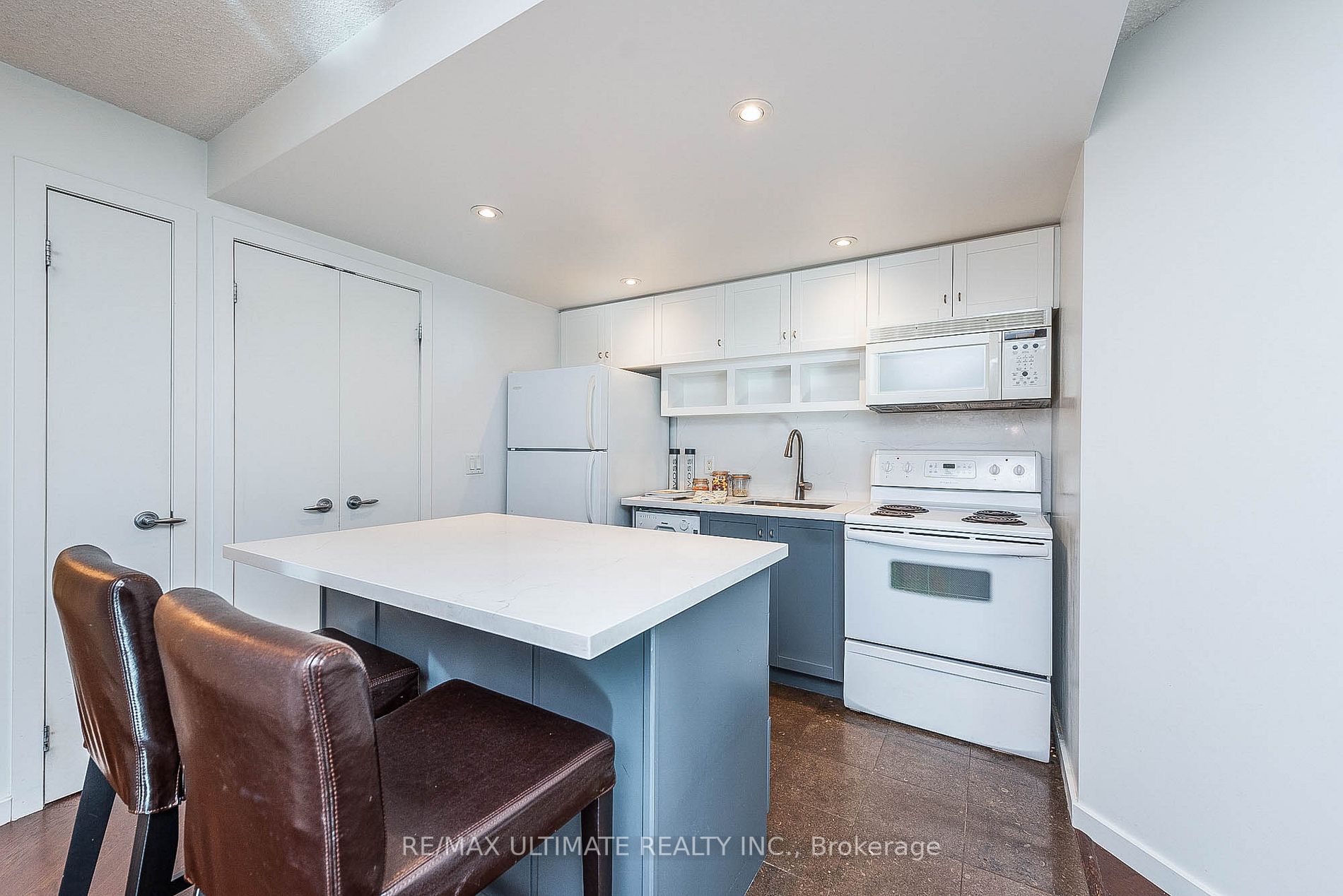 8 York St, #603