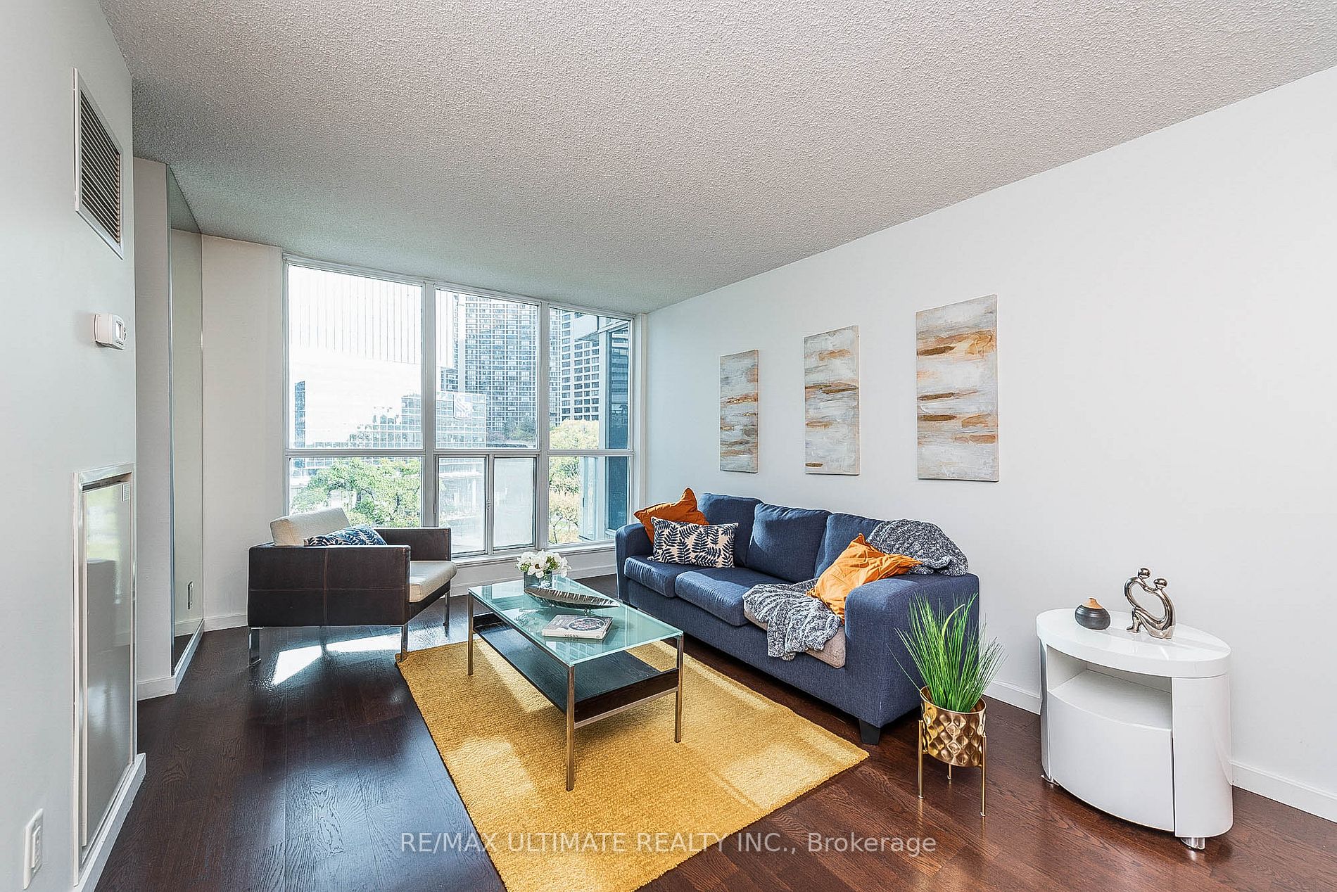 8 York St, #603