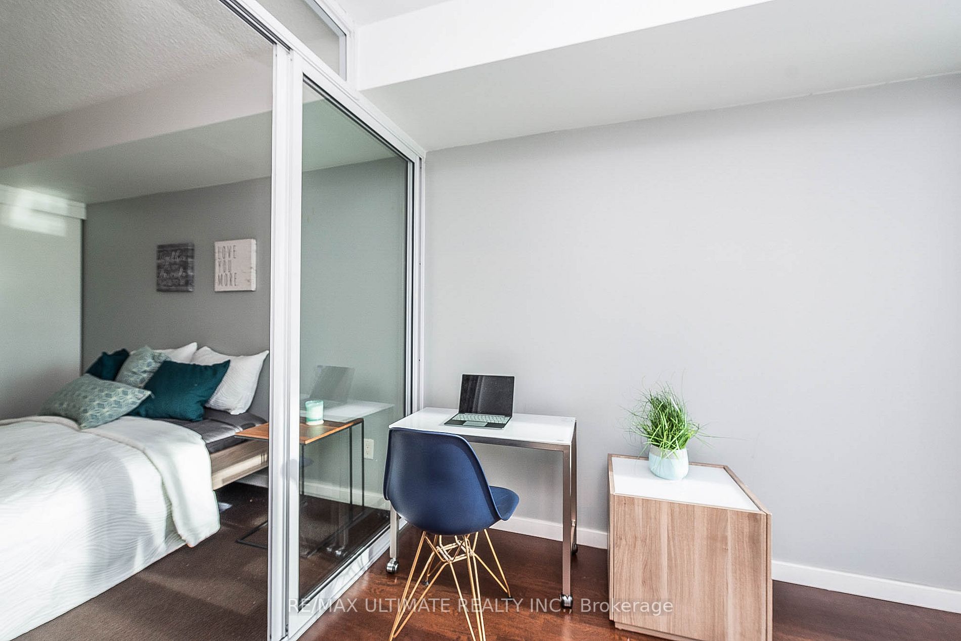 8 York St, #603