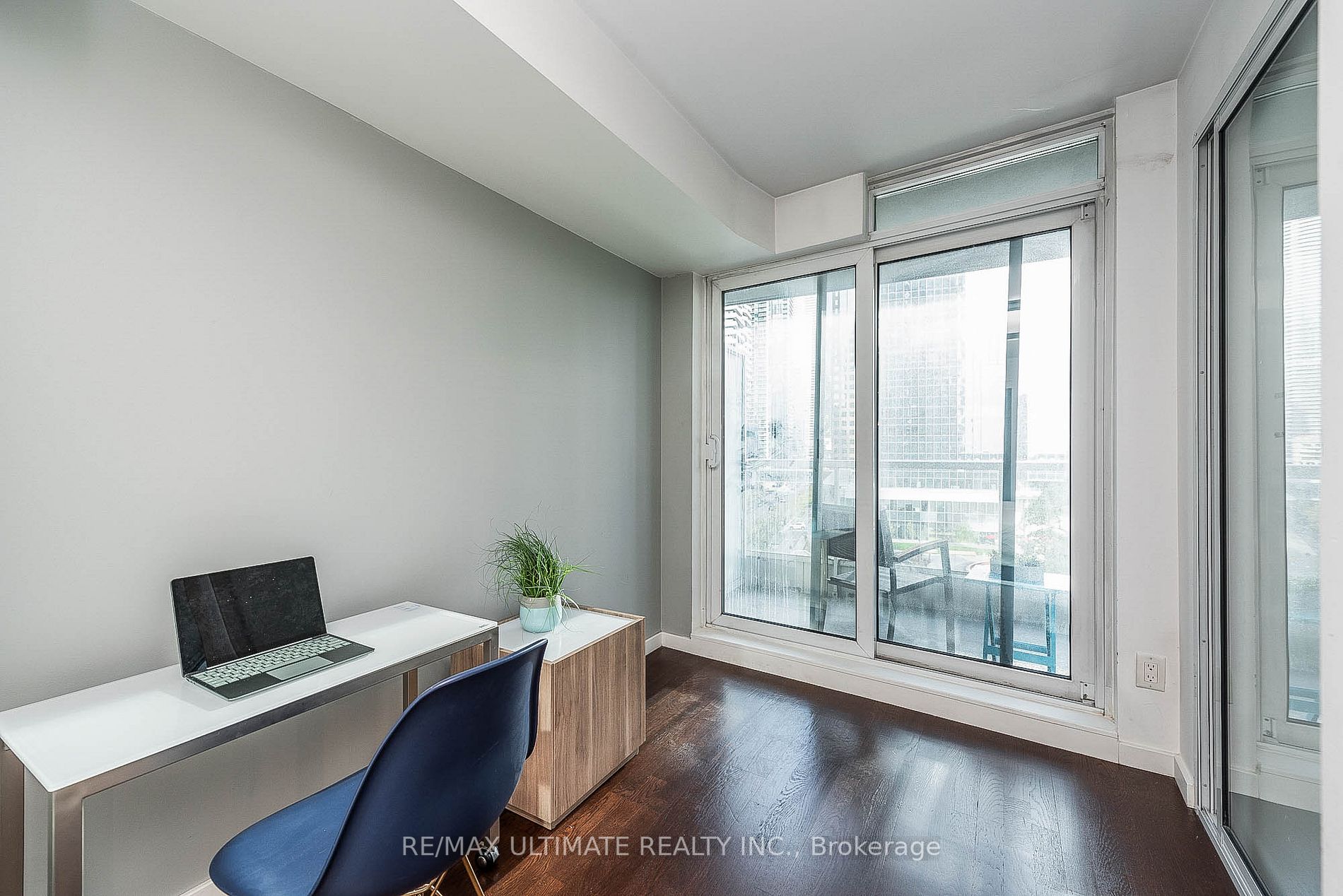 8 York St, #603
