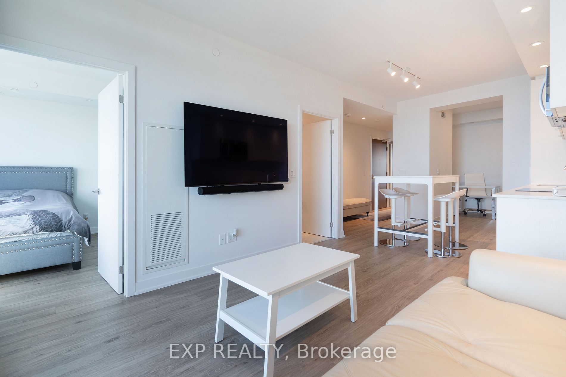 1928 Lakeshore Blvd W, #1209
