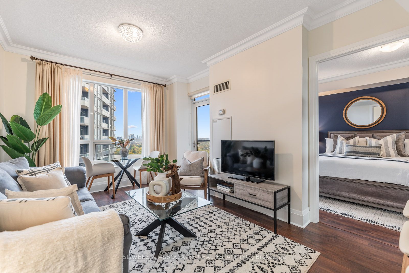 100 Harrison Garden Boulevard, #1521