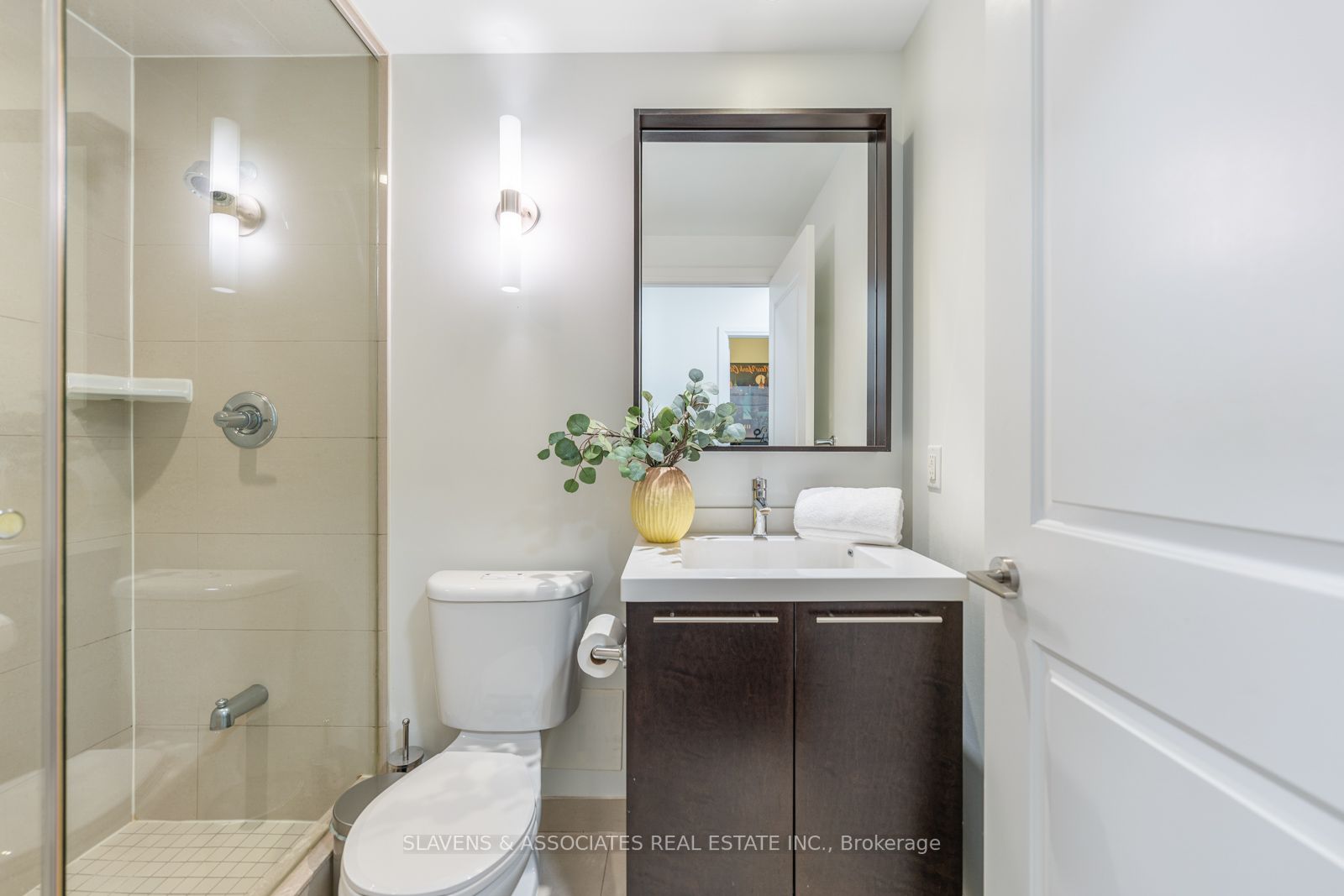 100 Harrison Garden Boulevard, #1521