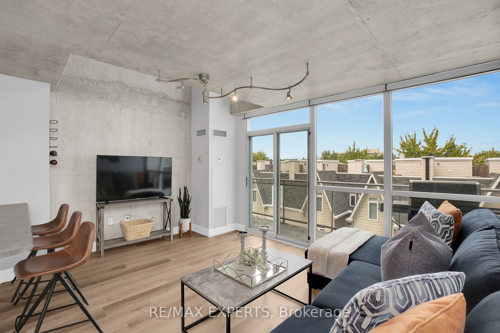 954 King St W, #522