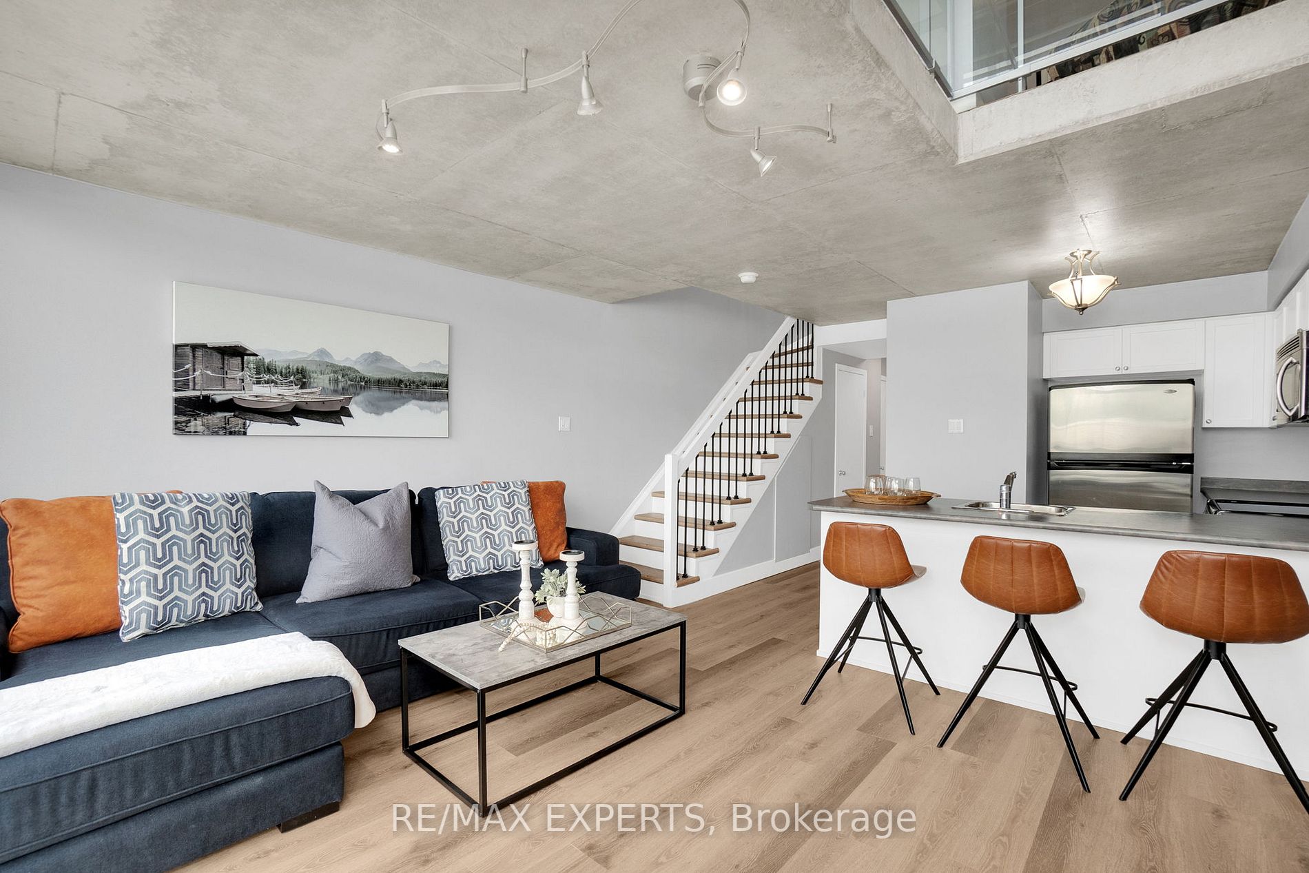 954 King St W, #522