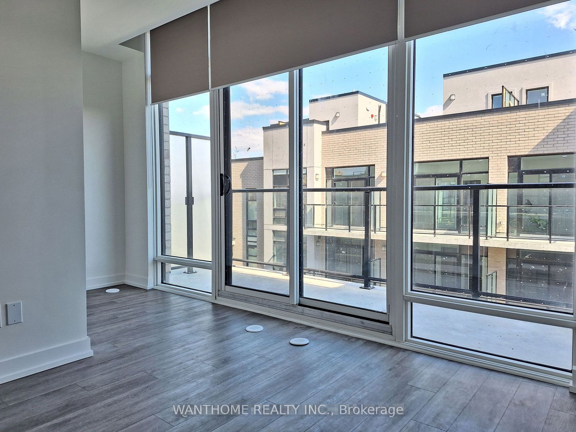 861 Sheppard Ave W, #Th15