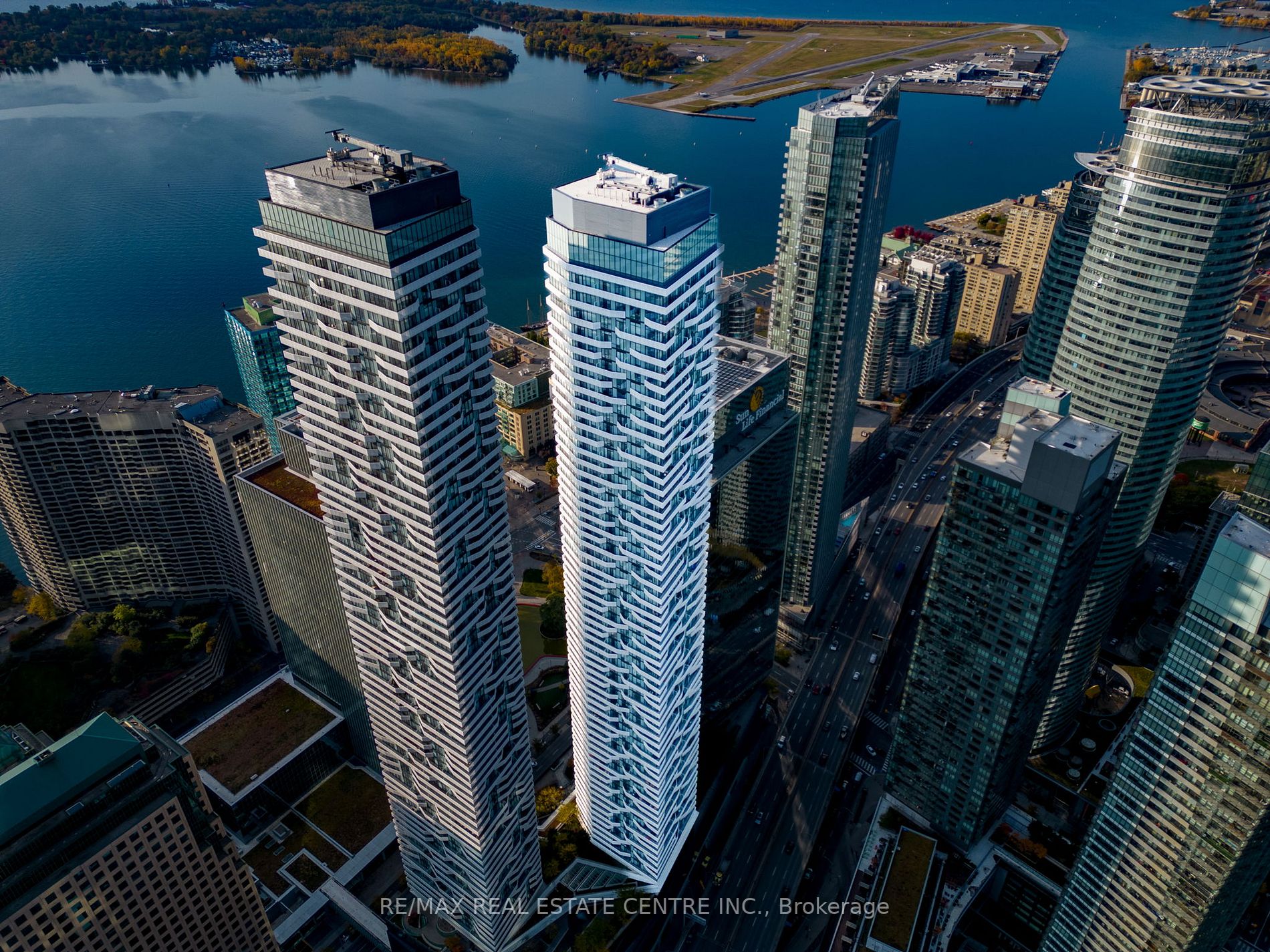 100 Harbour St, #1202