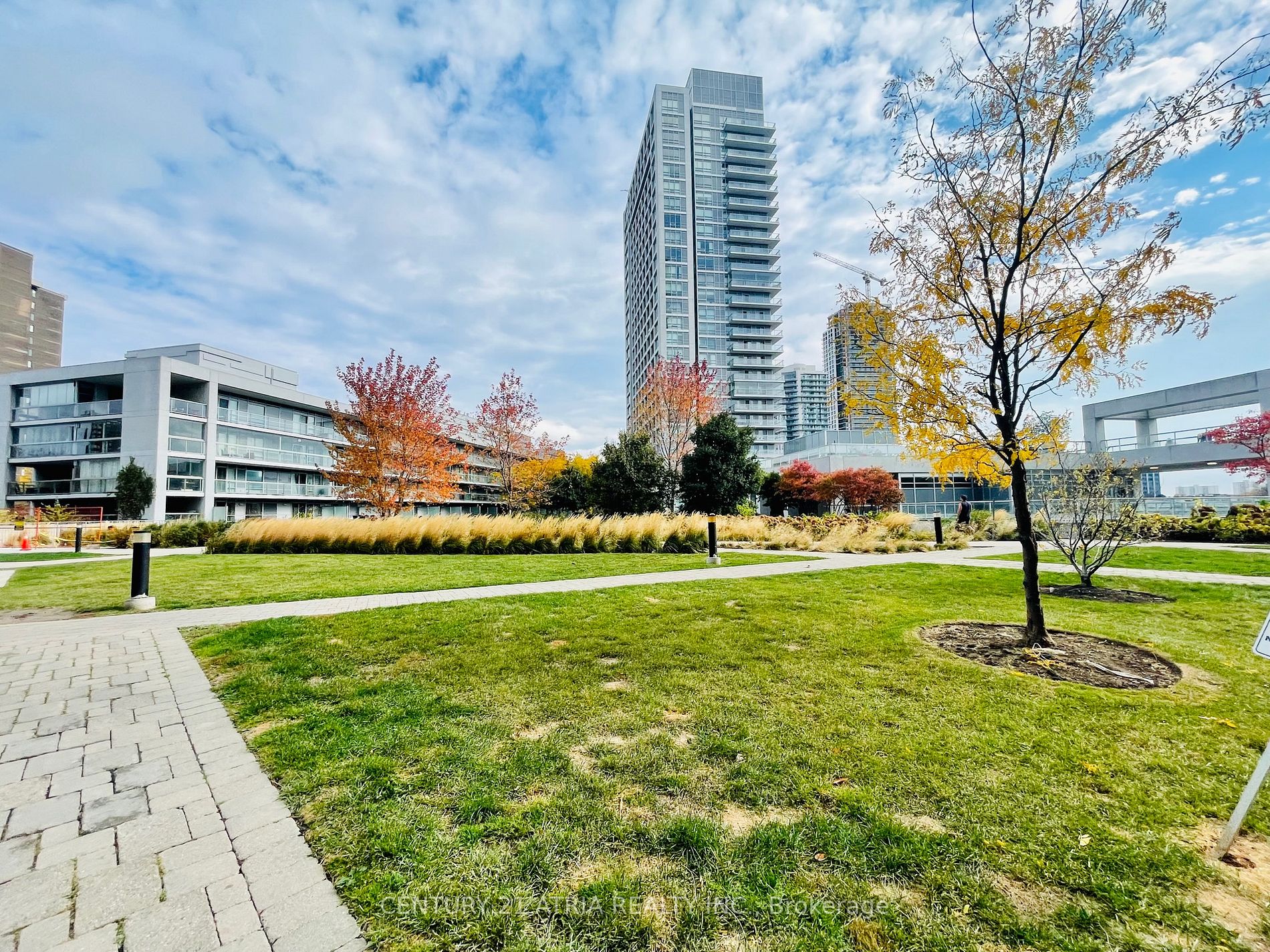 275 Yorkland Dr, #1211