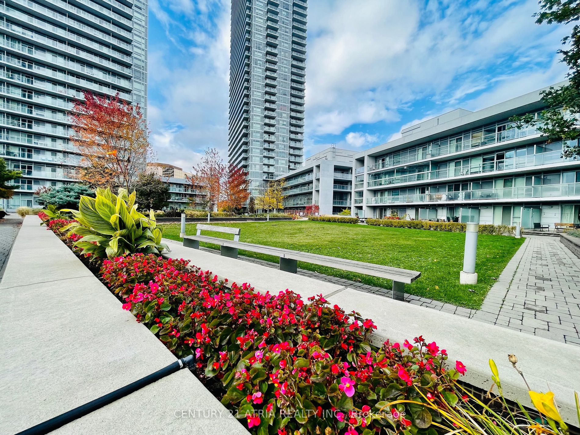 275 Yorkland Dr, #1211
