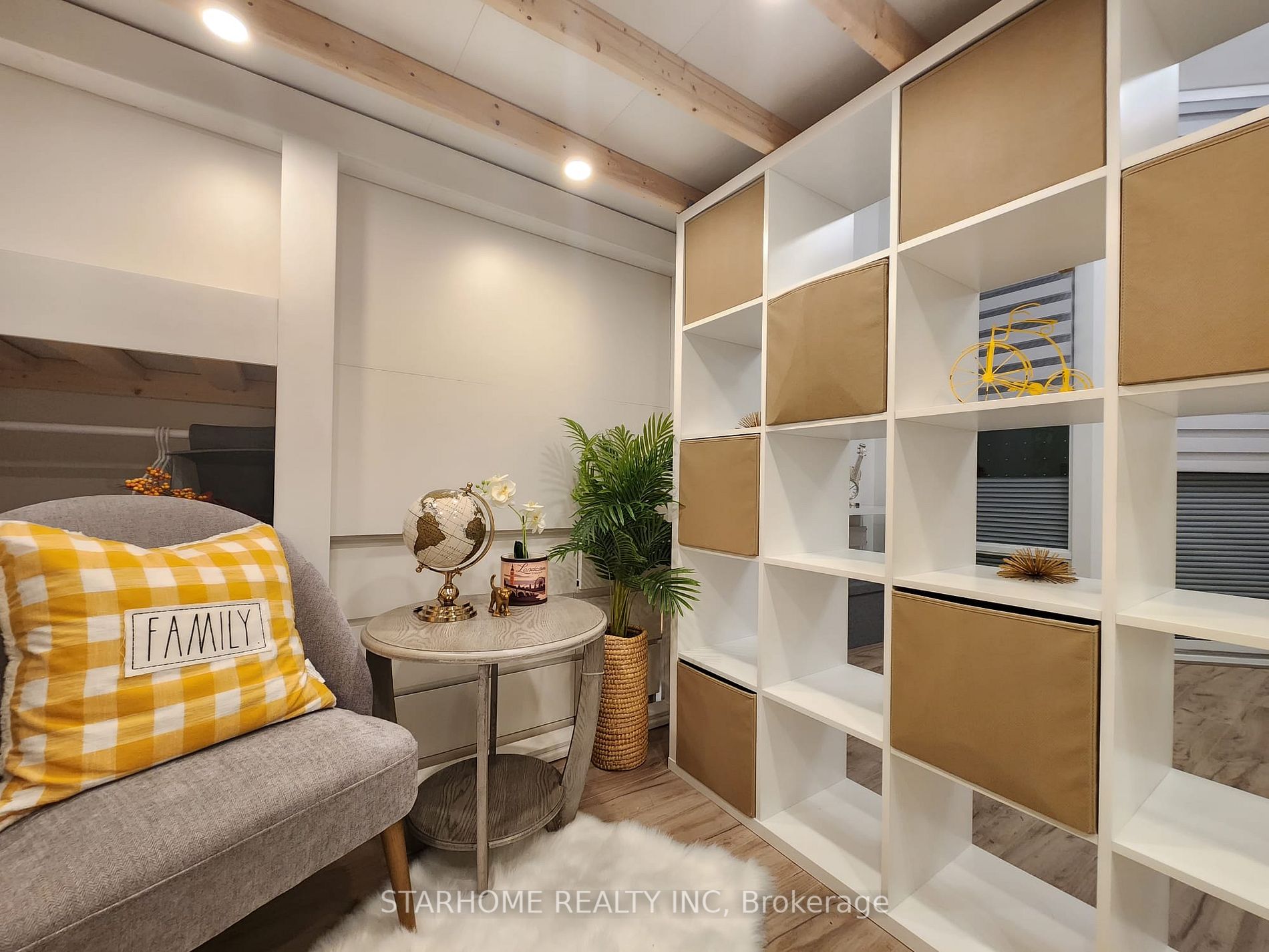 25 Adra Grado Way, #258