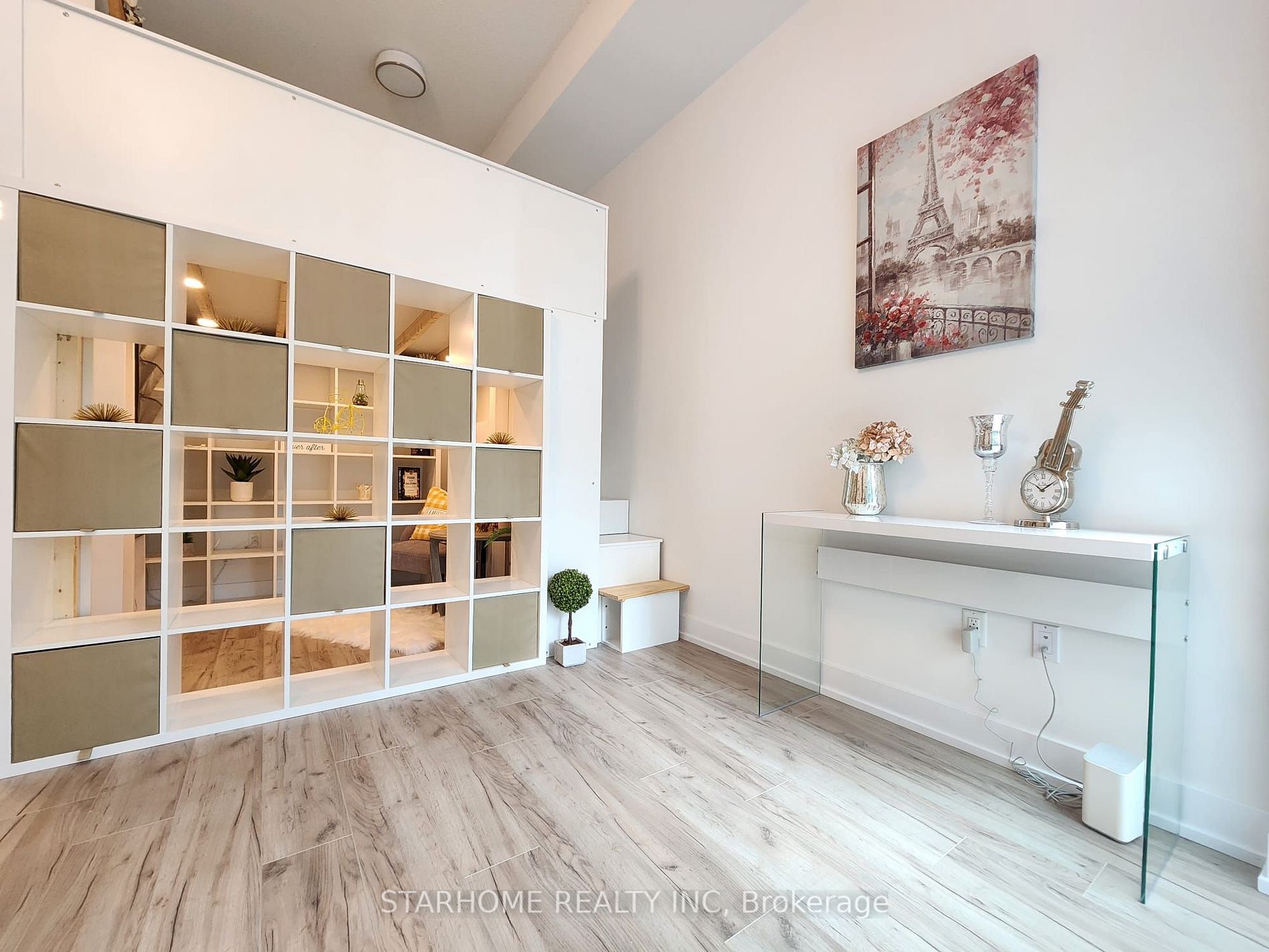 25 Adra Grado Way, #258