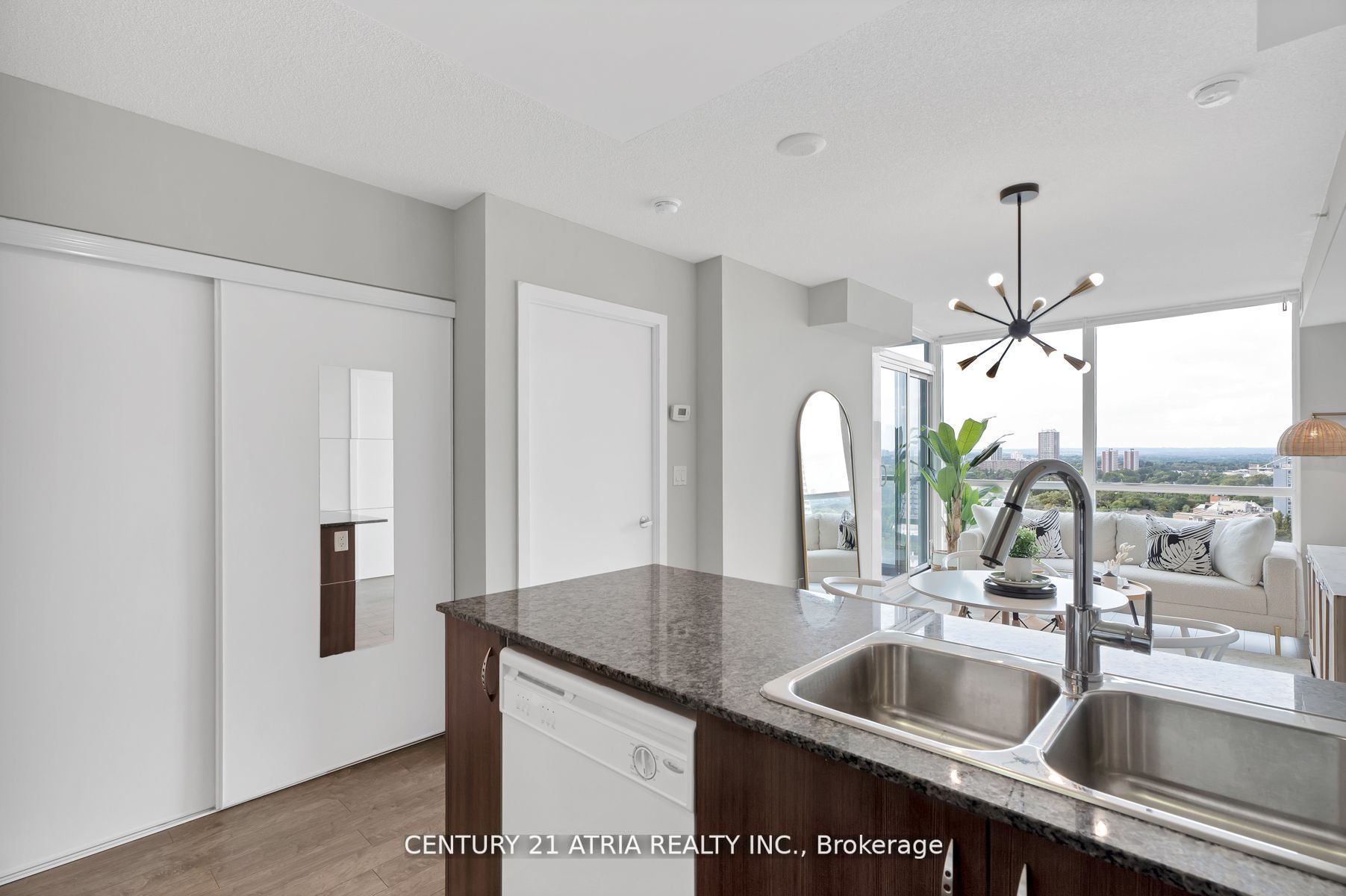 5740 Yonge Street, #1706