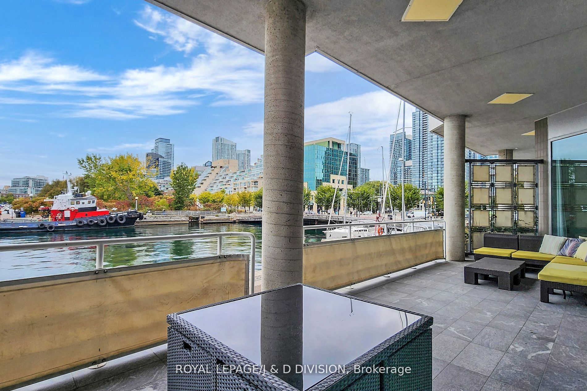 401 Queens Quay W, #103