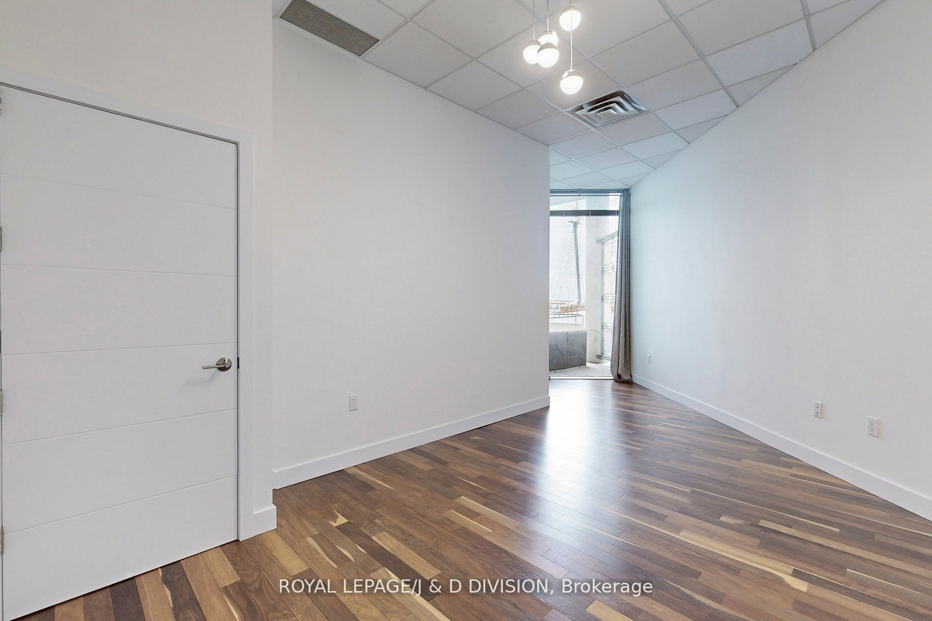 401 Queens Quay W, #103