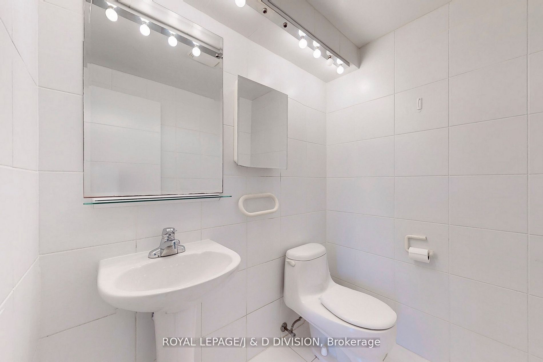 401 Queens Quay W, #103