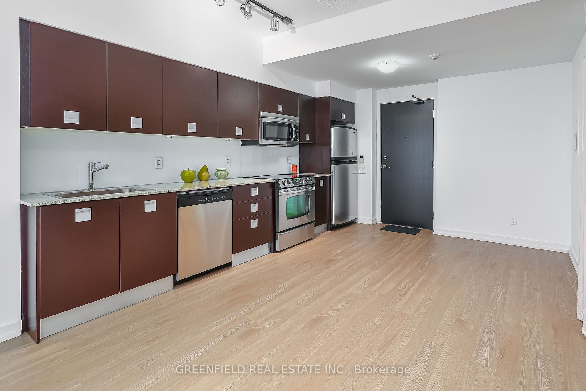 33 Charles St E, #3601