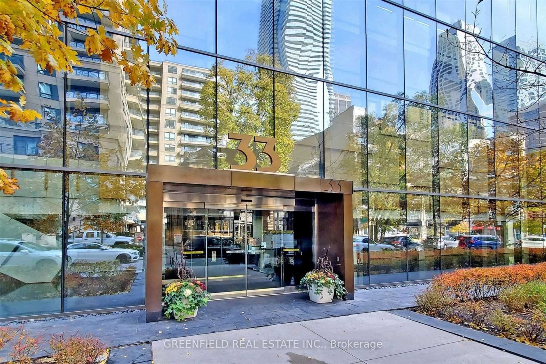 33 Charles St E, #3601