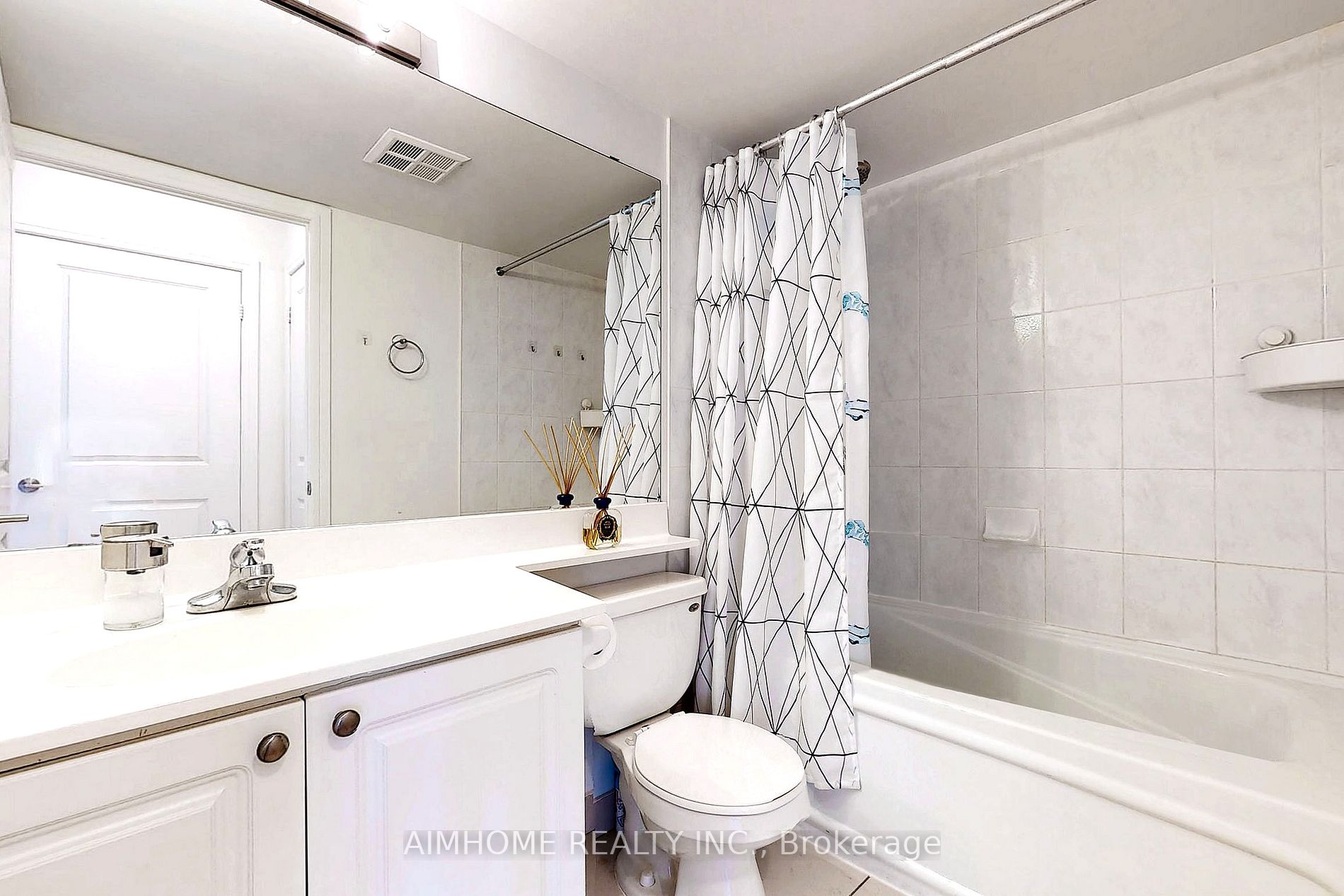 35 Bales Ave, #2509
