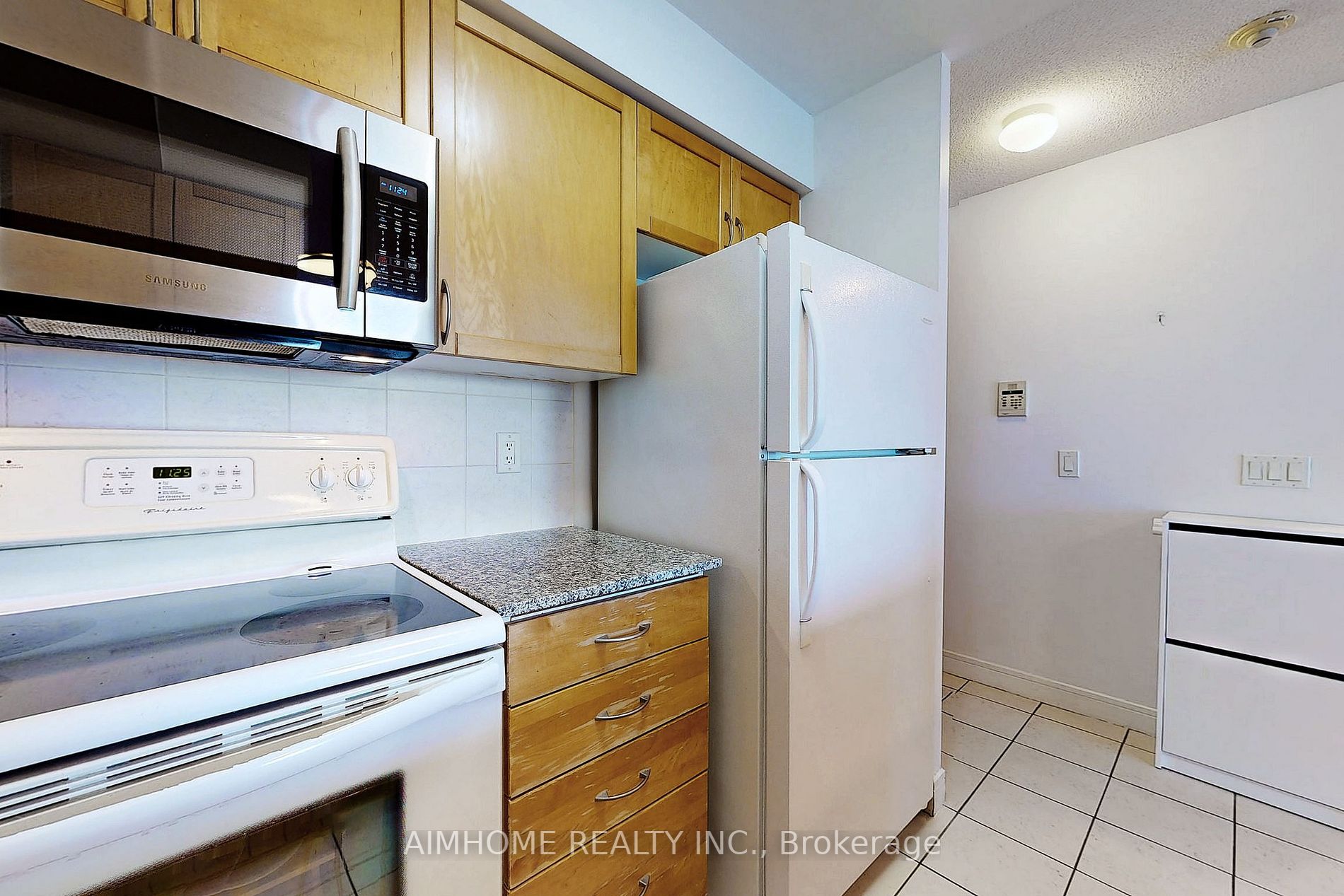 35 Bales Ave, #2509