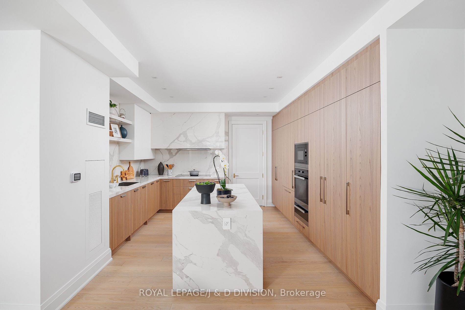 200 Cumberland St, #3403
