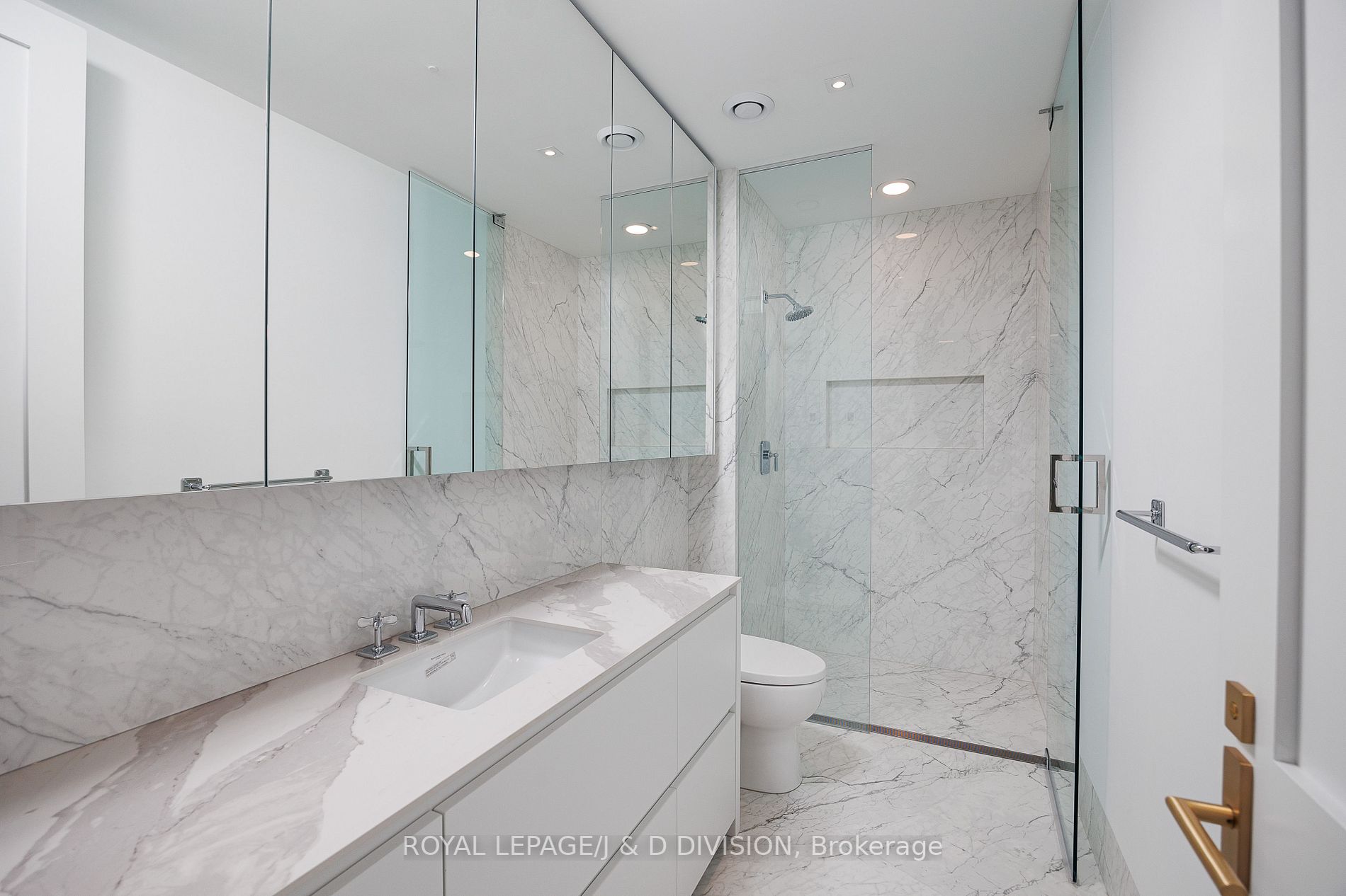 200 Cumberland St, #3403
