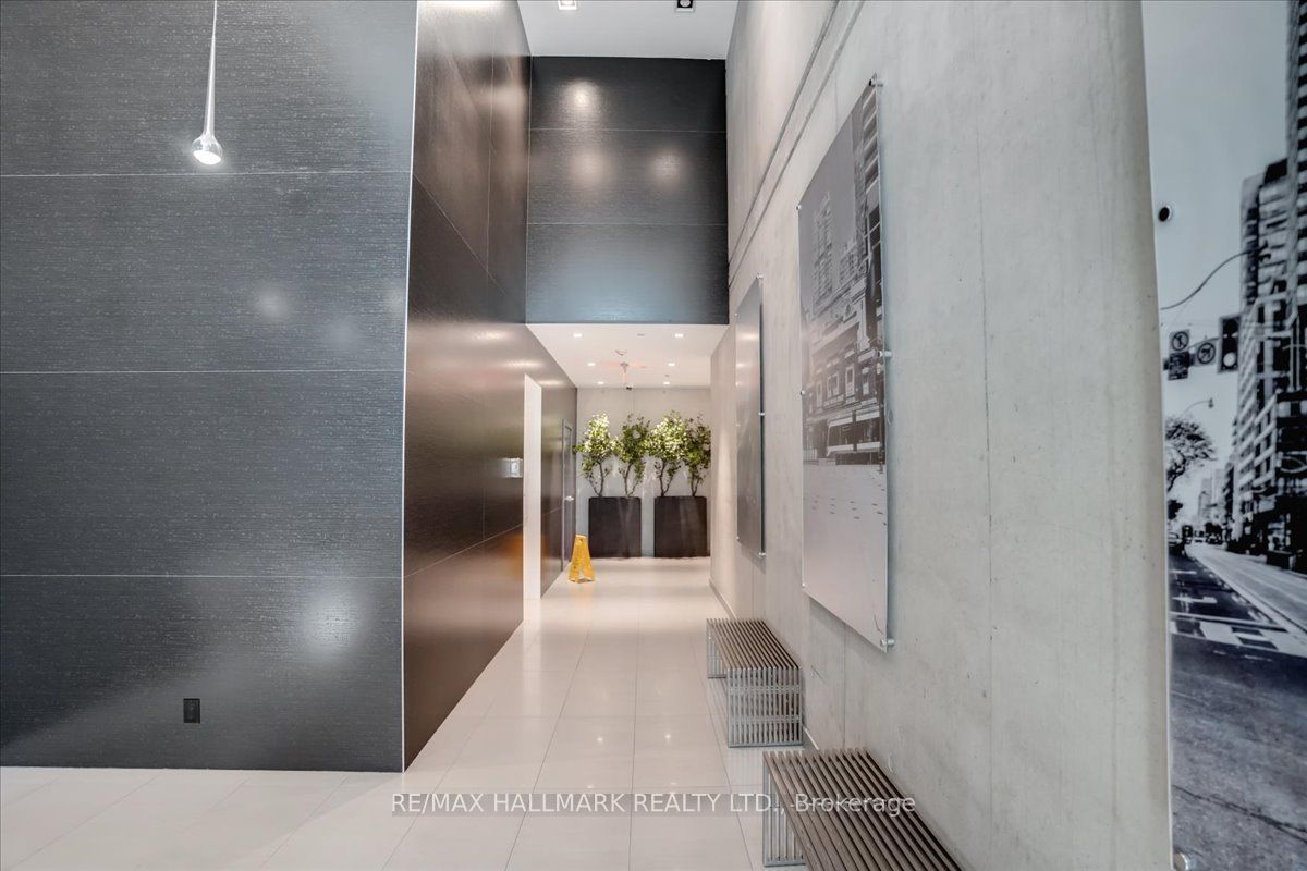 11 Charlotte St, #303