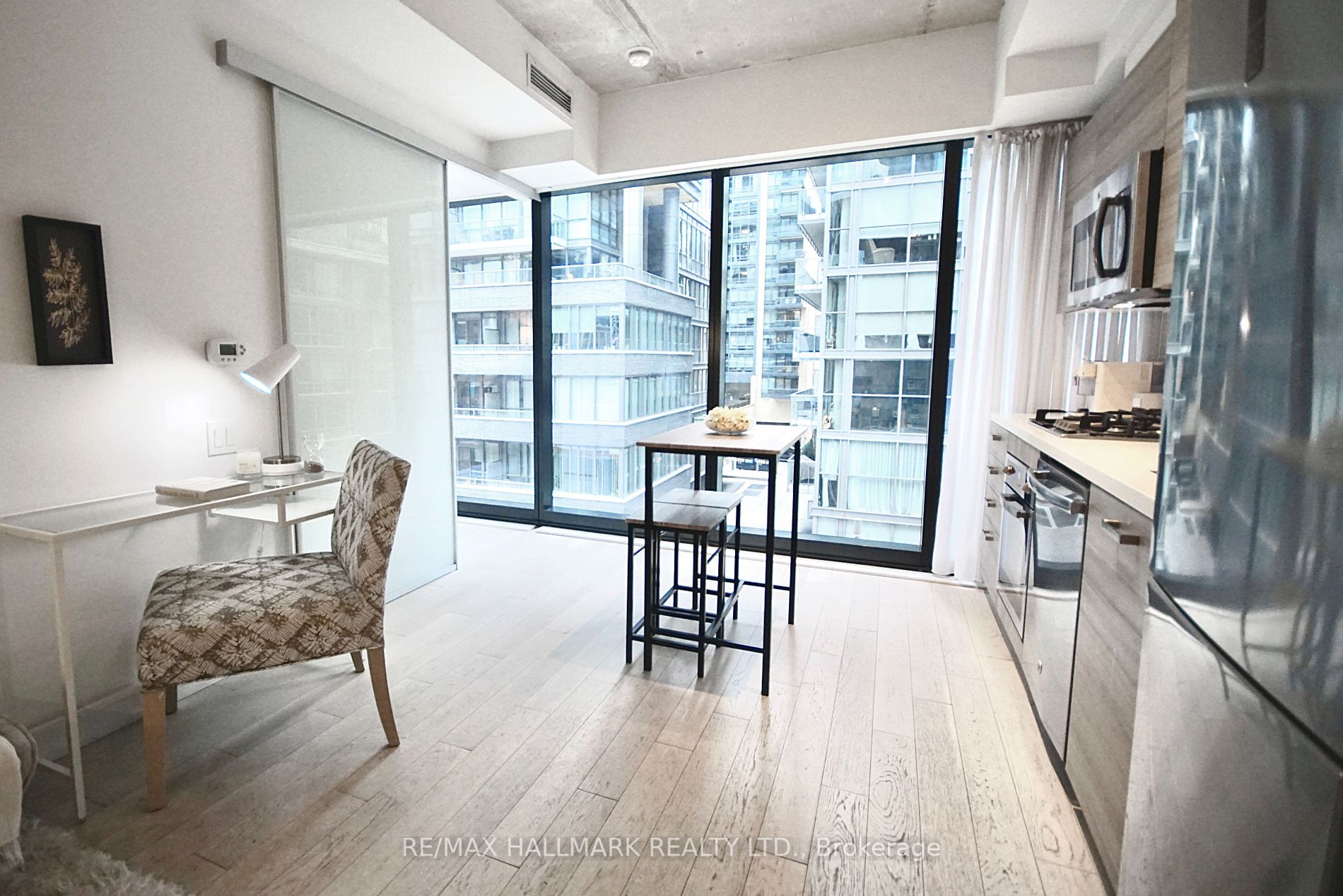 11 Charlotte St, #303