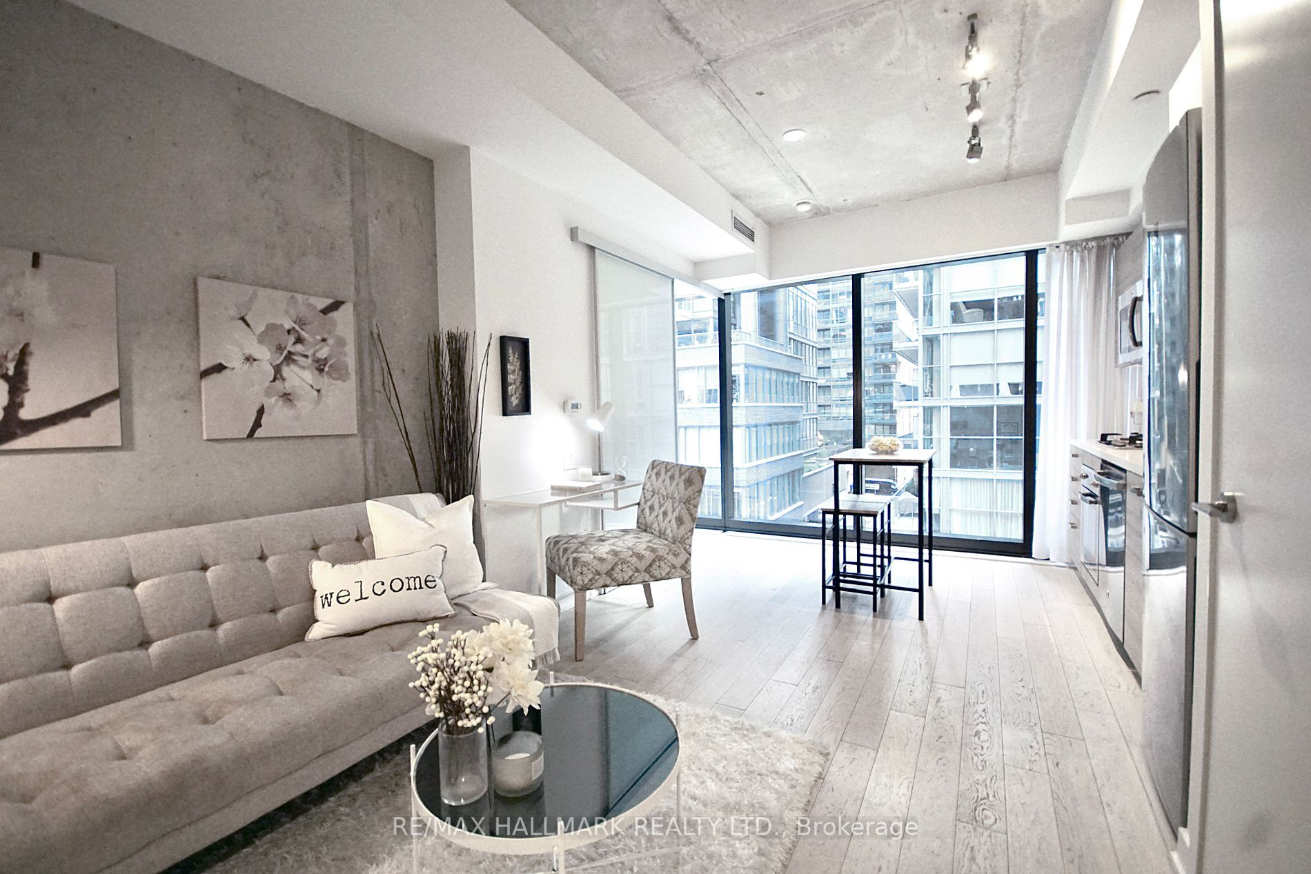 11 Charlotte St, #303