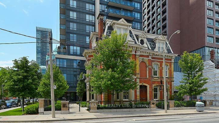 28 Linden St, #406