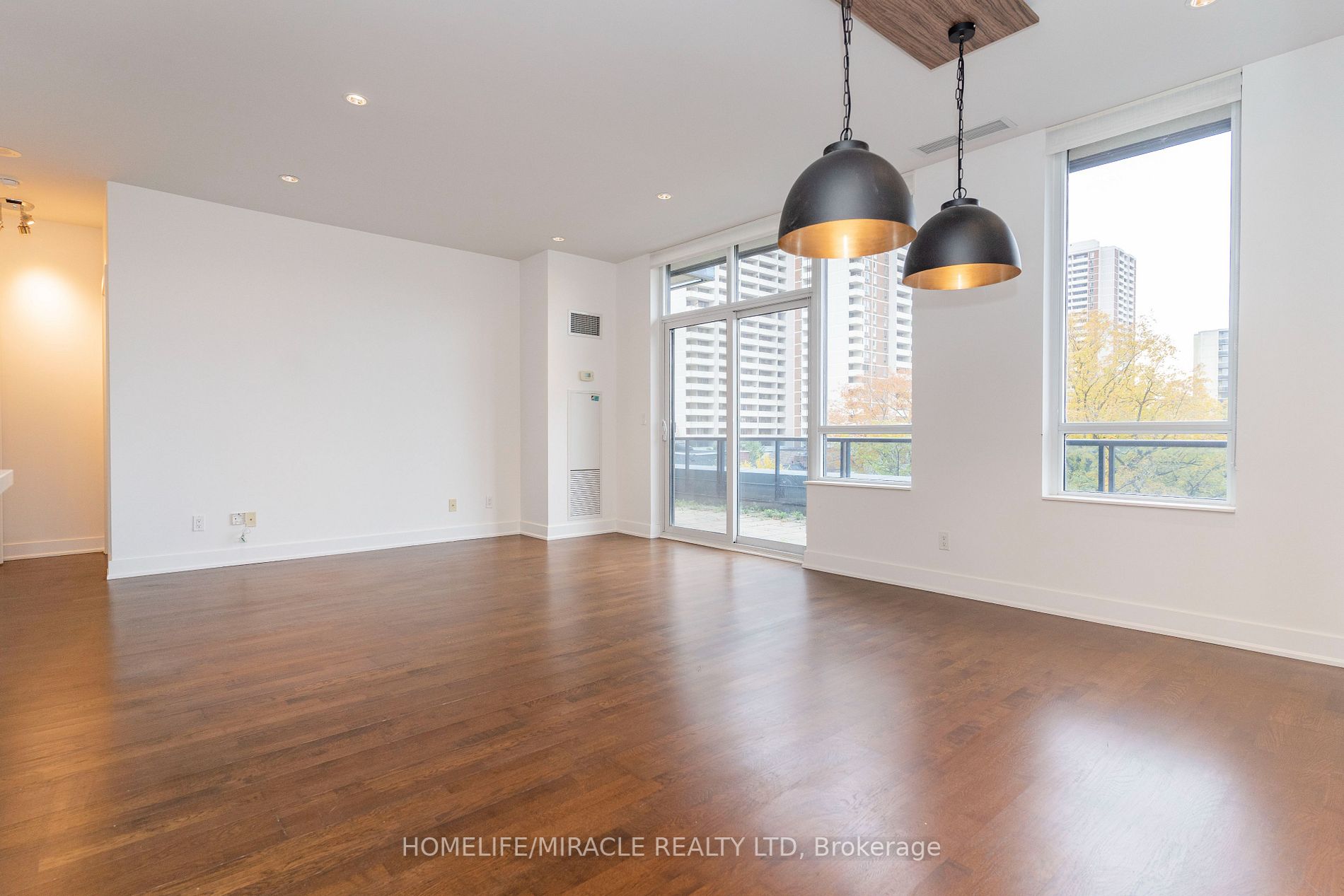 28 Linden St, #406