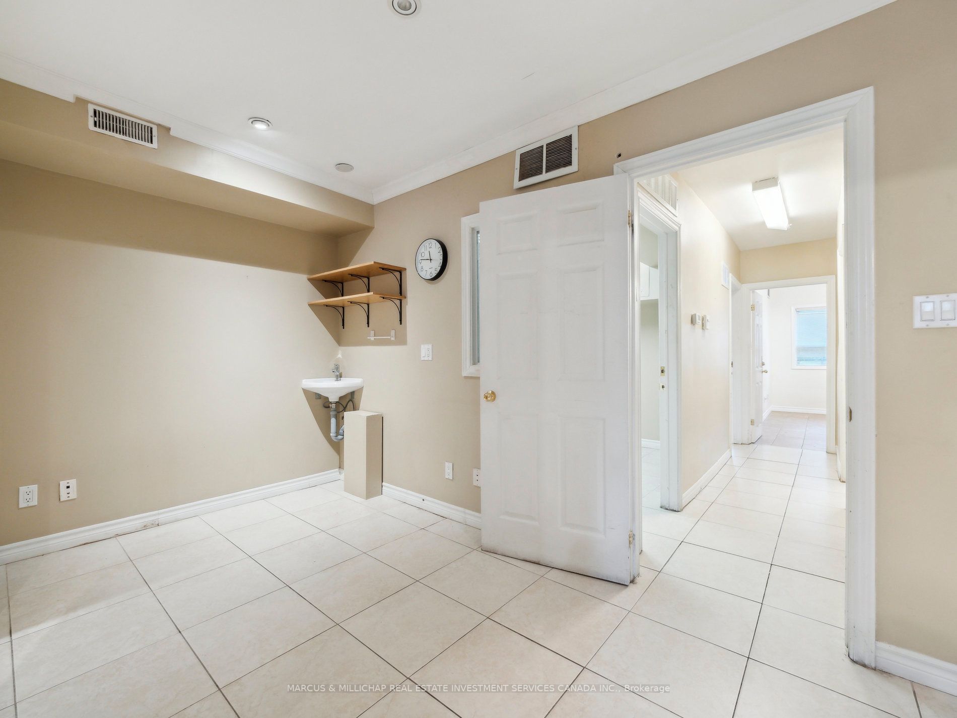 858 Sheppard Ave W