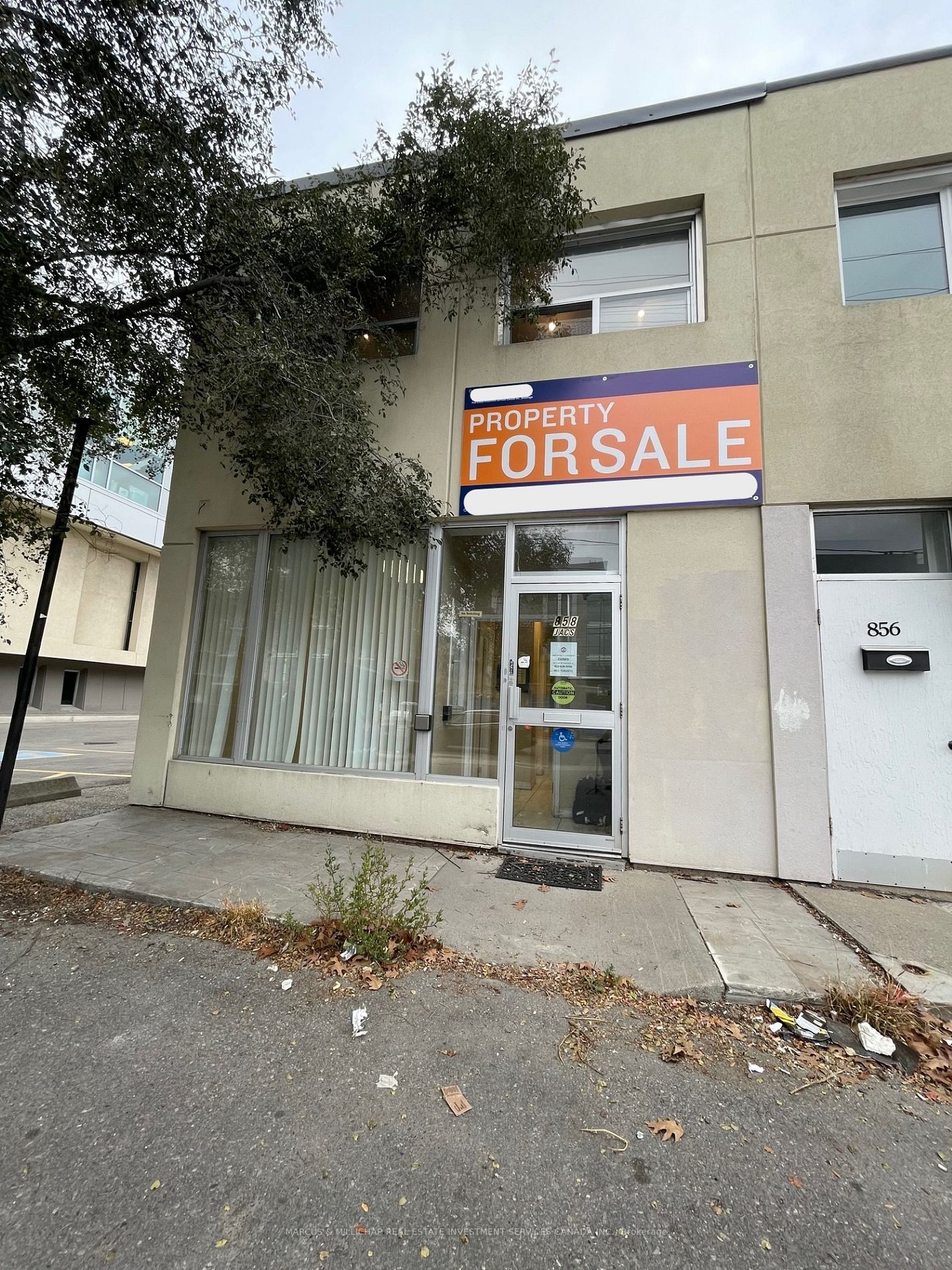 858 Sheppard Ave W