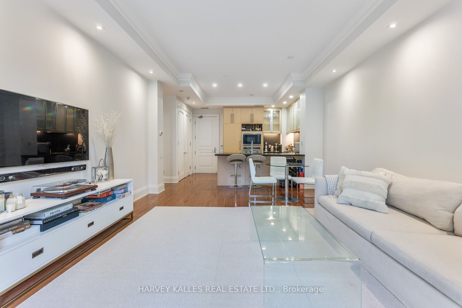 100 Yorkville Ave, #204