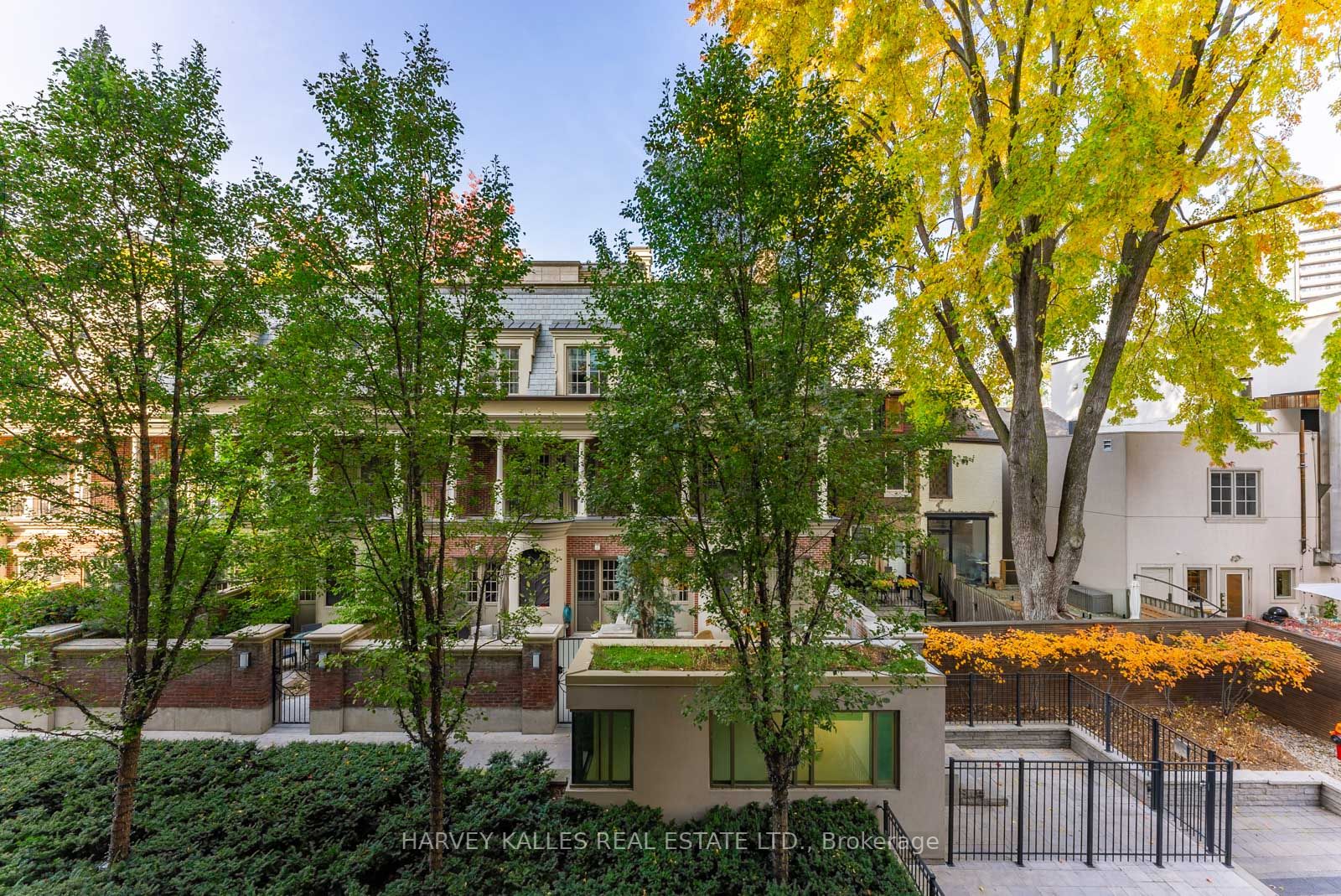 100 Yorkville Ave, #204