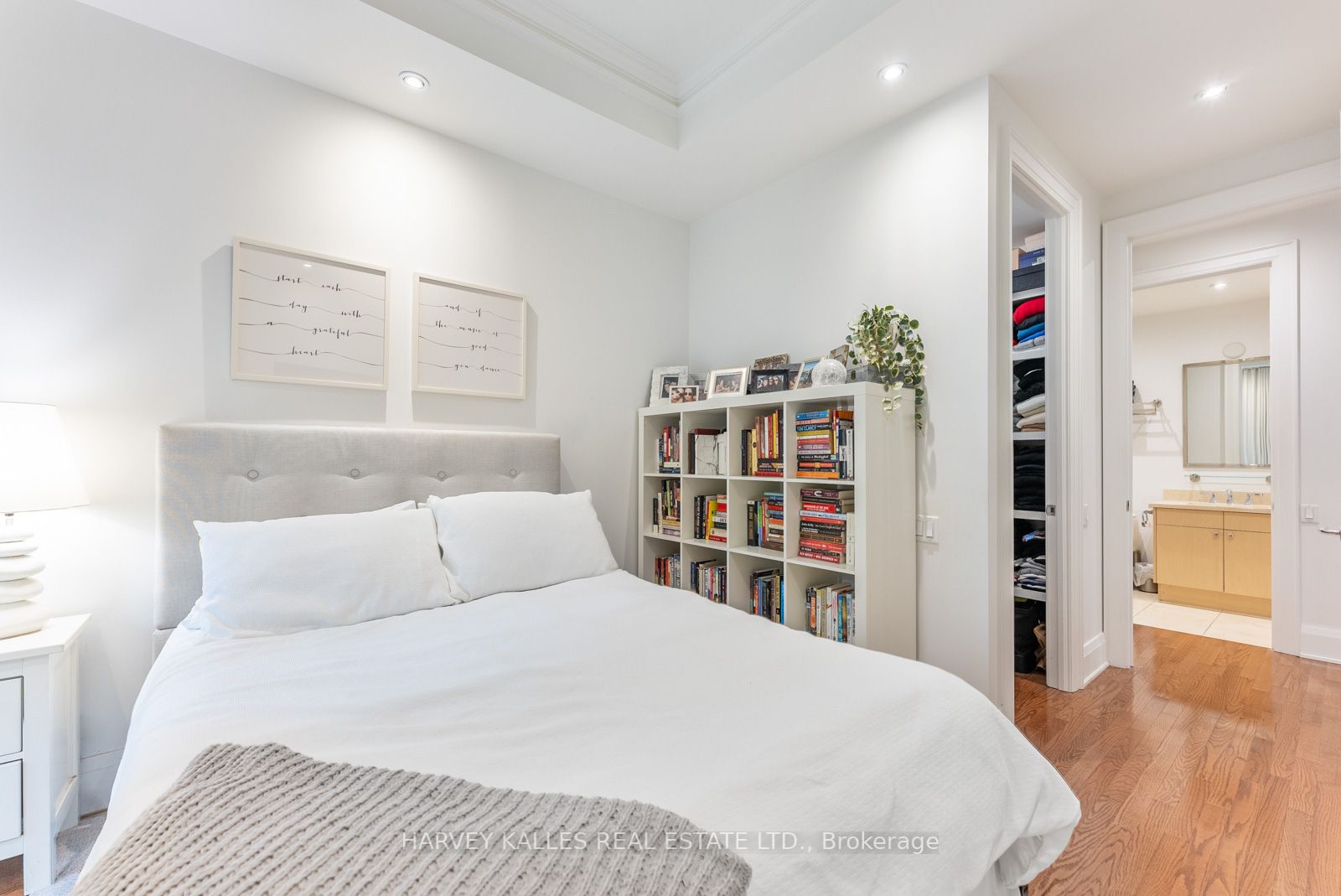 100 Yorkville Ave, #204