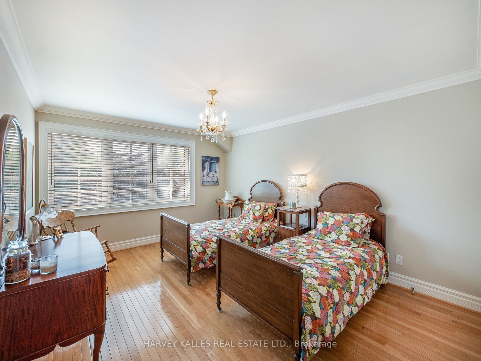 210 Brooke Ave