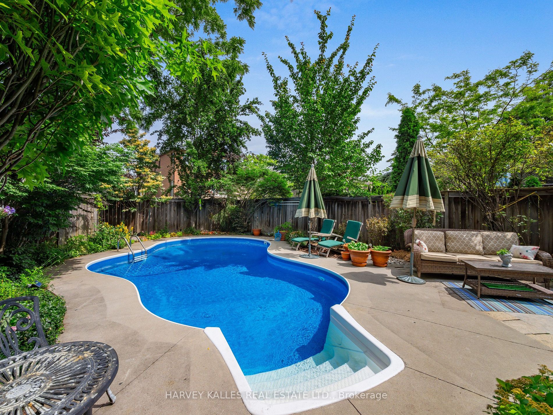 210 Brooke Ave