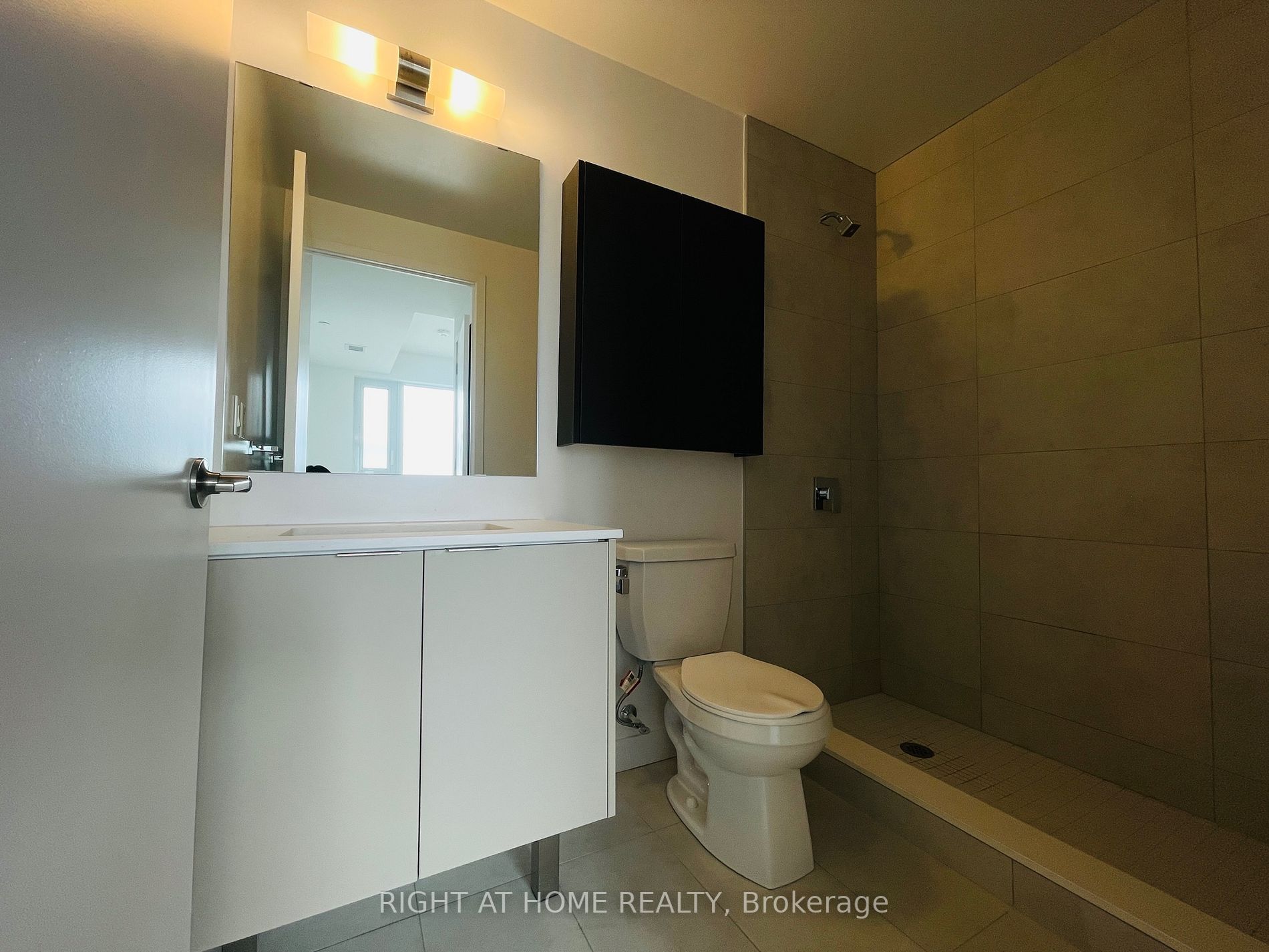 8 Tippett Rd, #1509