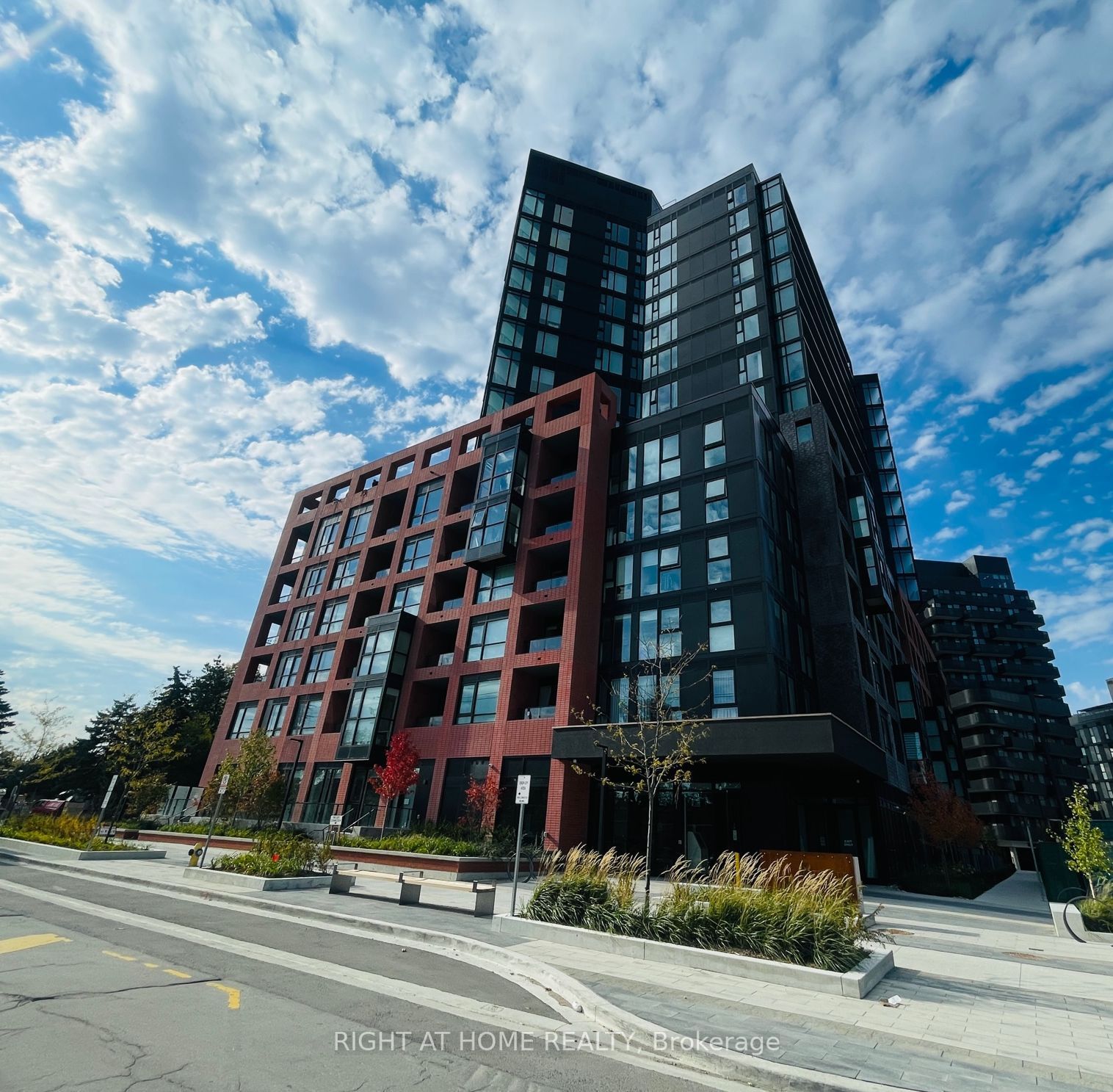 8 Tippett Rd, #1509