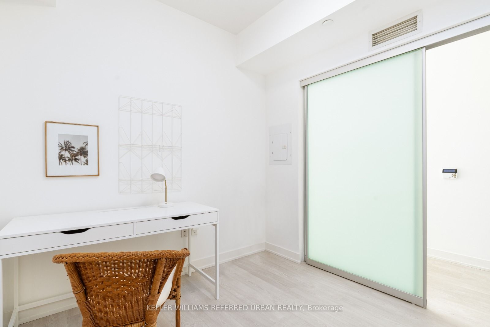 15 Queens Quay E, #712